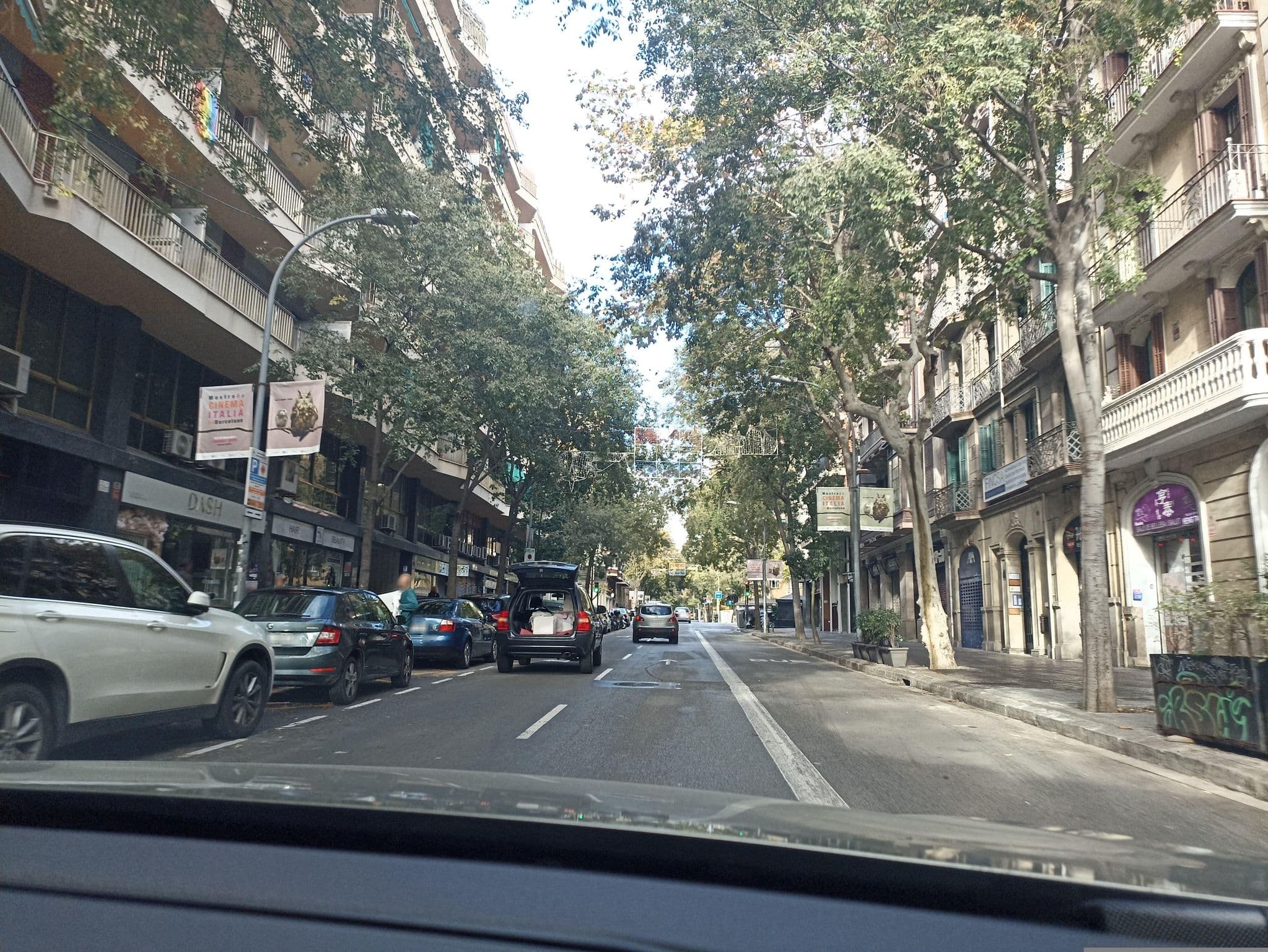Street view near 555 Apartments BCN, Barcelona — © toniserra (CC BY-SA · Mapillary)