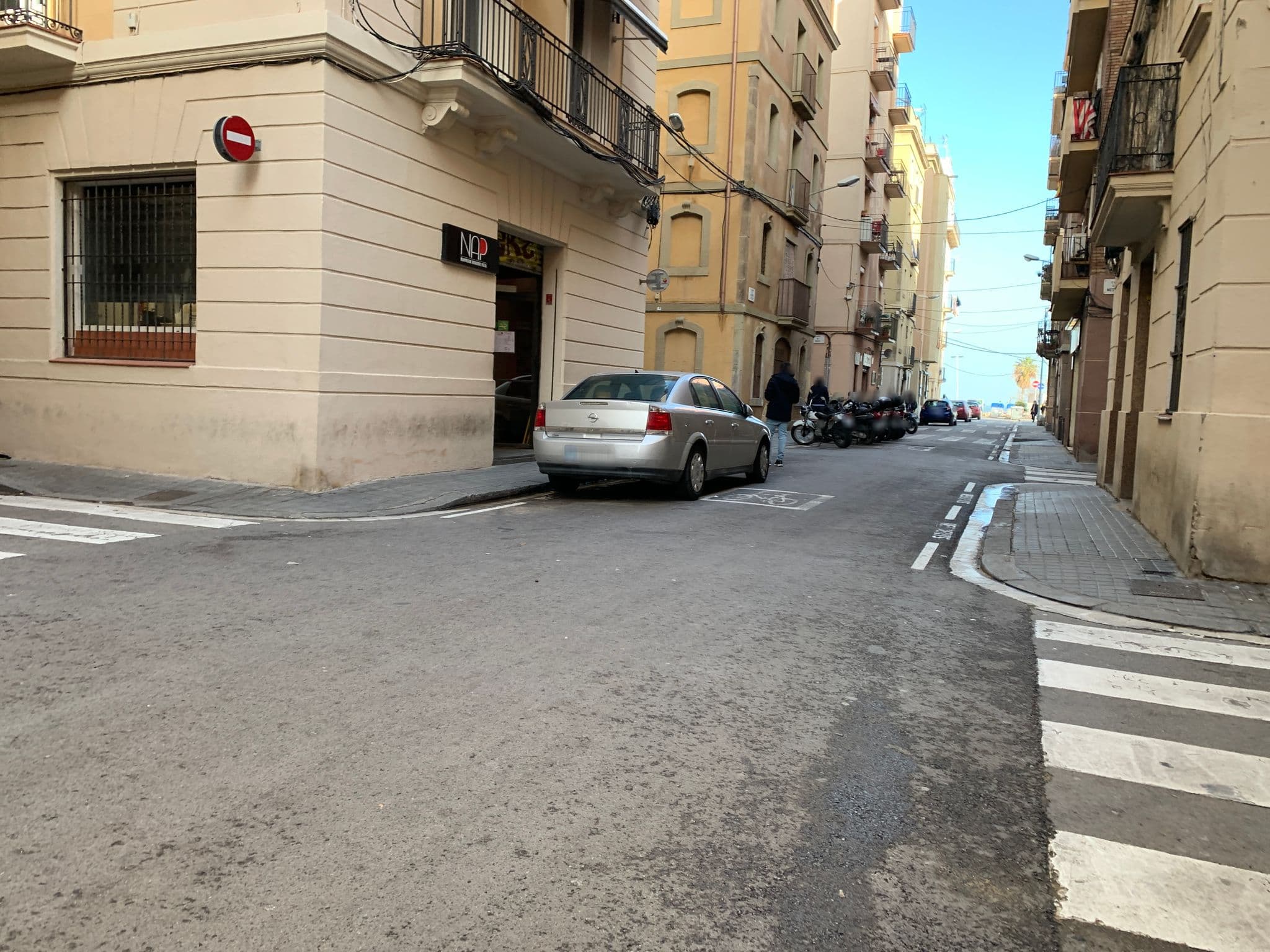 Street view near Port Beach Apartment, la Barceloneta — © egorka (CC BY-SA · Mapillary)