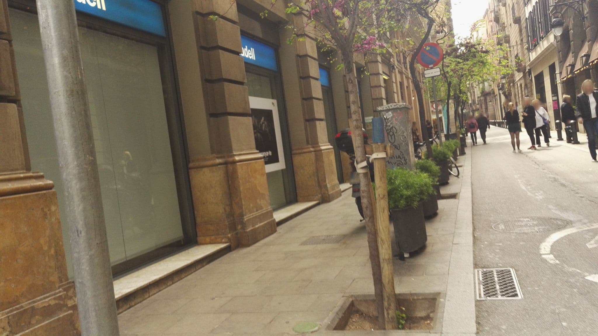 Street view near Hotels amb Do | Le Méridien Barcelona, Barri Gòtic — © marcuscalabresus (CC BY-SA · Mapillary)