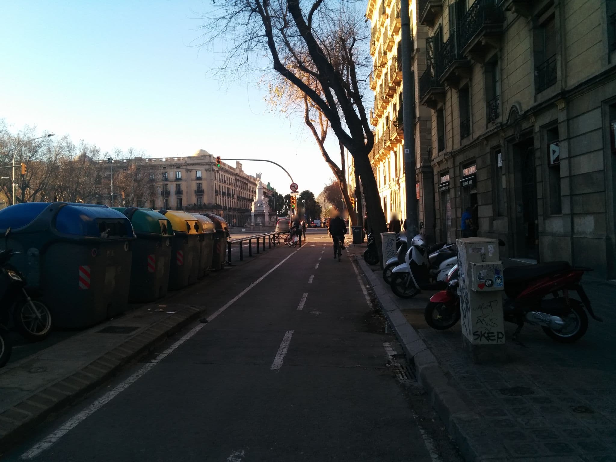 Street view near Pensión Francia, Sant Pere, Santa Caterina i La Ribera — © paulinus (CC BY-SA · Mapillary)