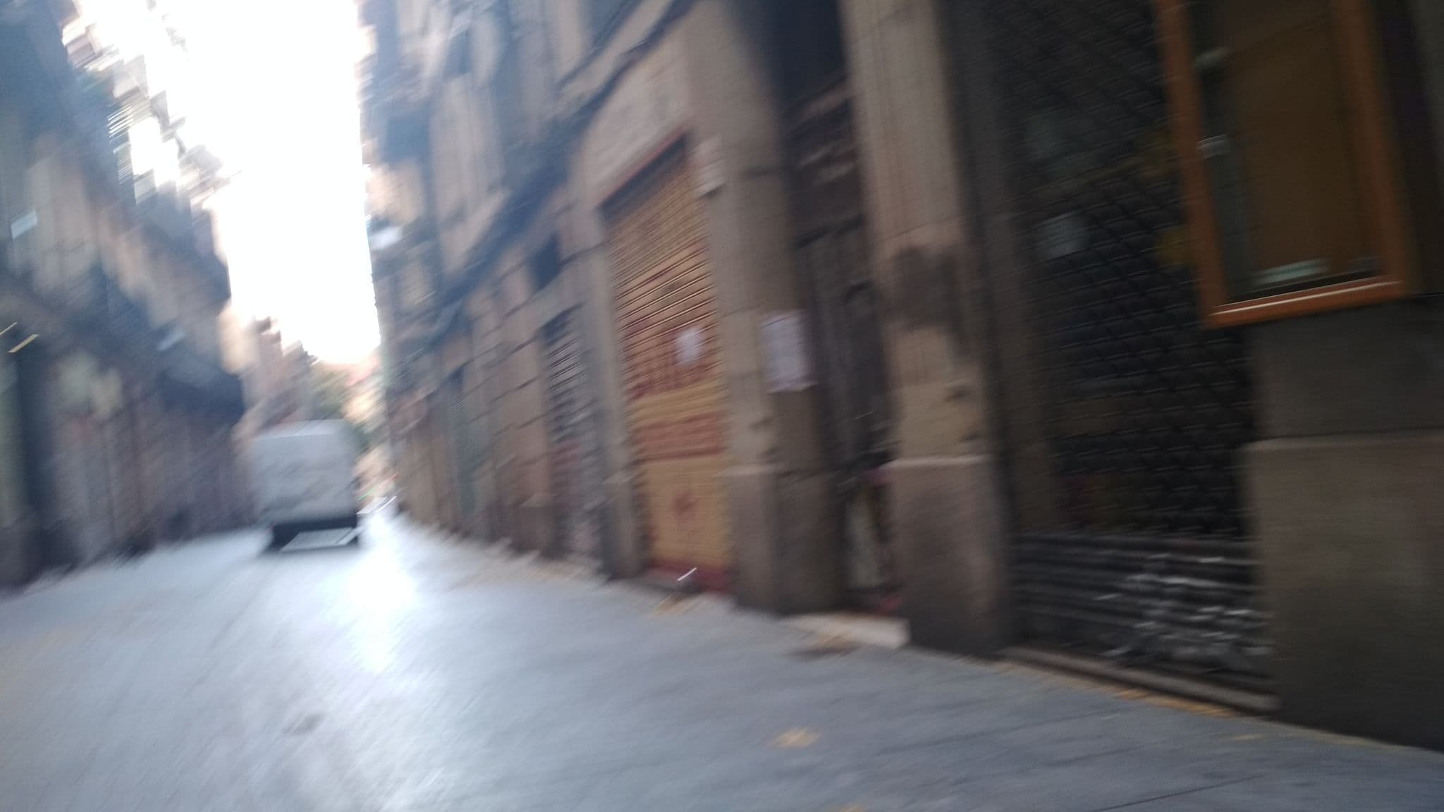 Street view near Residencia Victoria, Barri Gòtic — © toniserra (CC BY-SA · Mapillary)