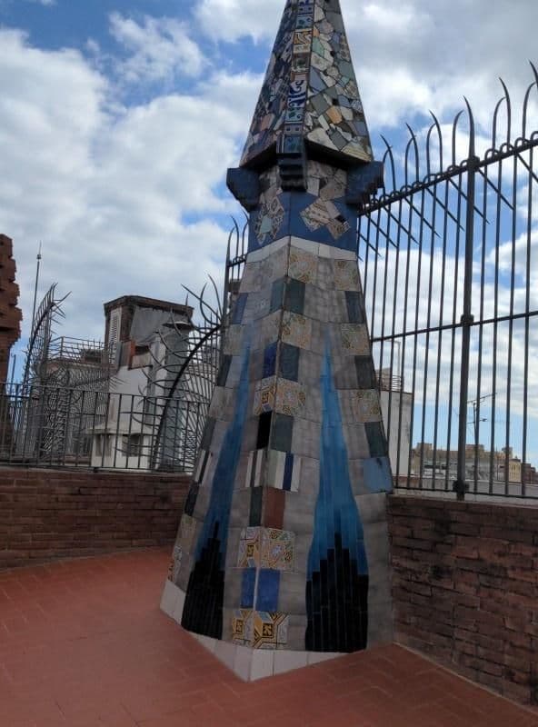 Street view near Bcn Internet Apartments, Ciutat Vella — © iragersh (CC BY-SA · Mapillary)
