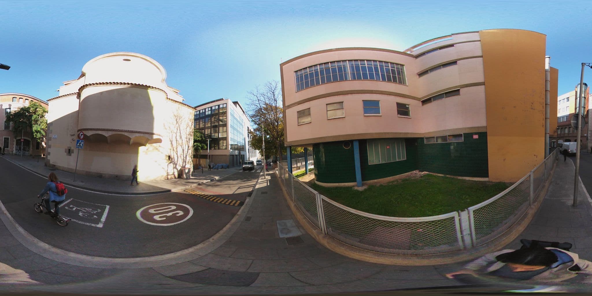 Street view near Happy People Barcelona, el Raval — © ccossio (CC BY-SA · Mapillary)