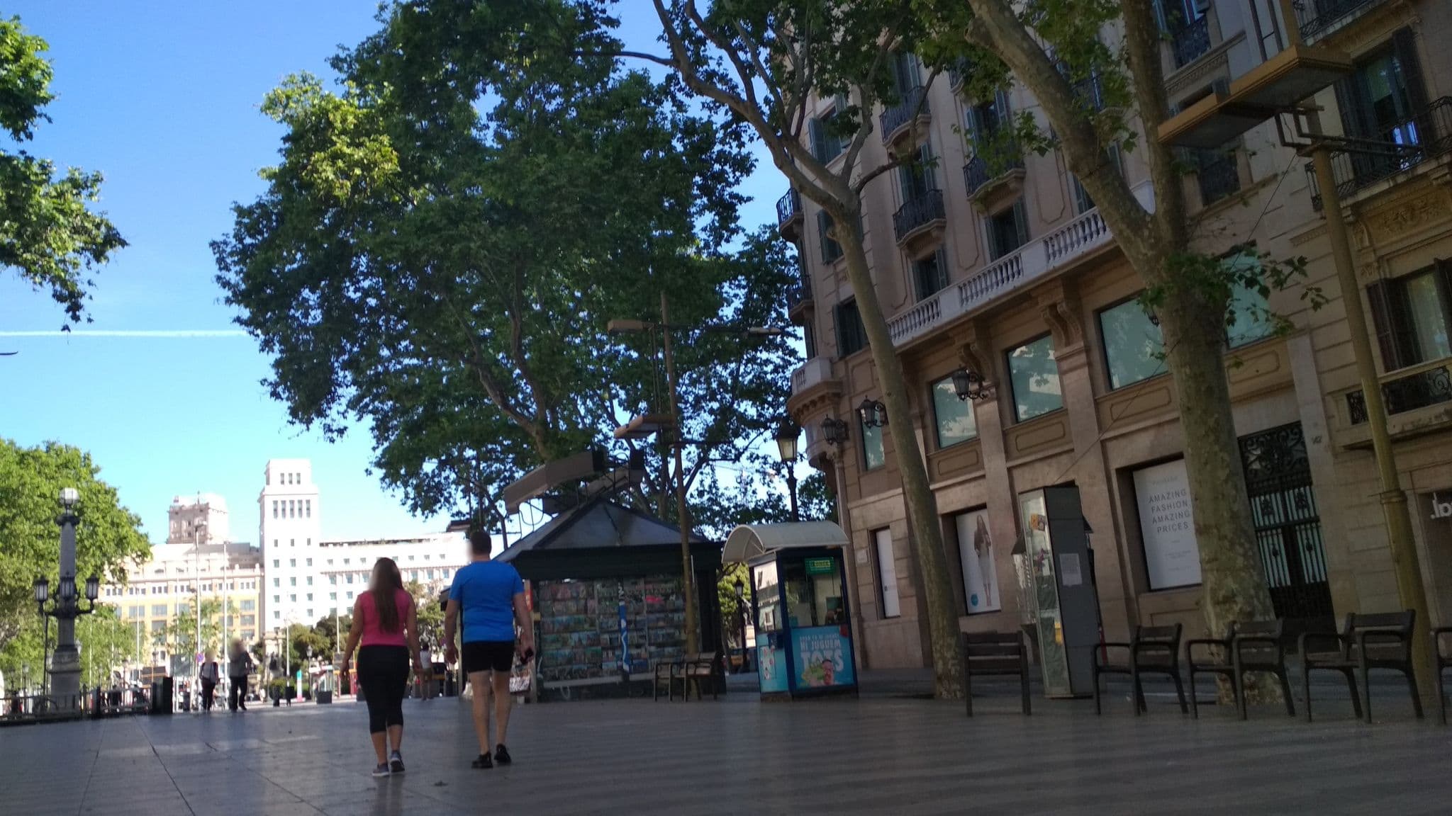 Street view near Barcelona City Ramblas, el Raval — © toniserra (CC BY-SA · Mapillary)