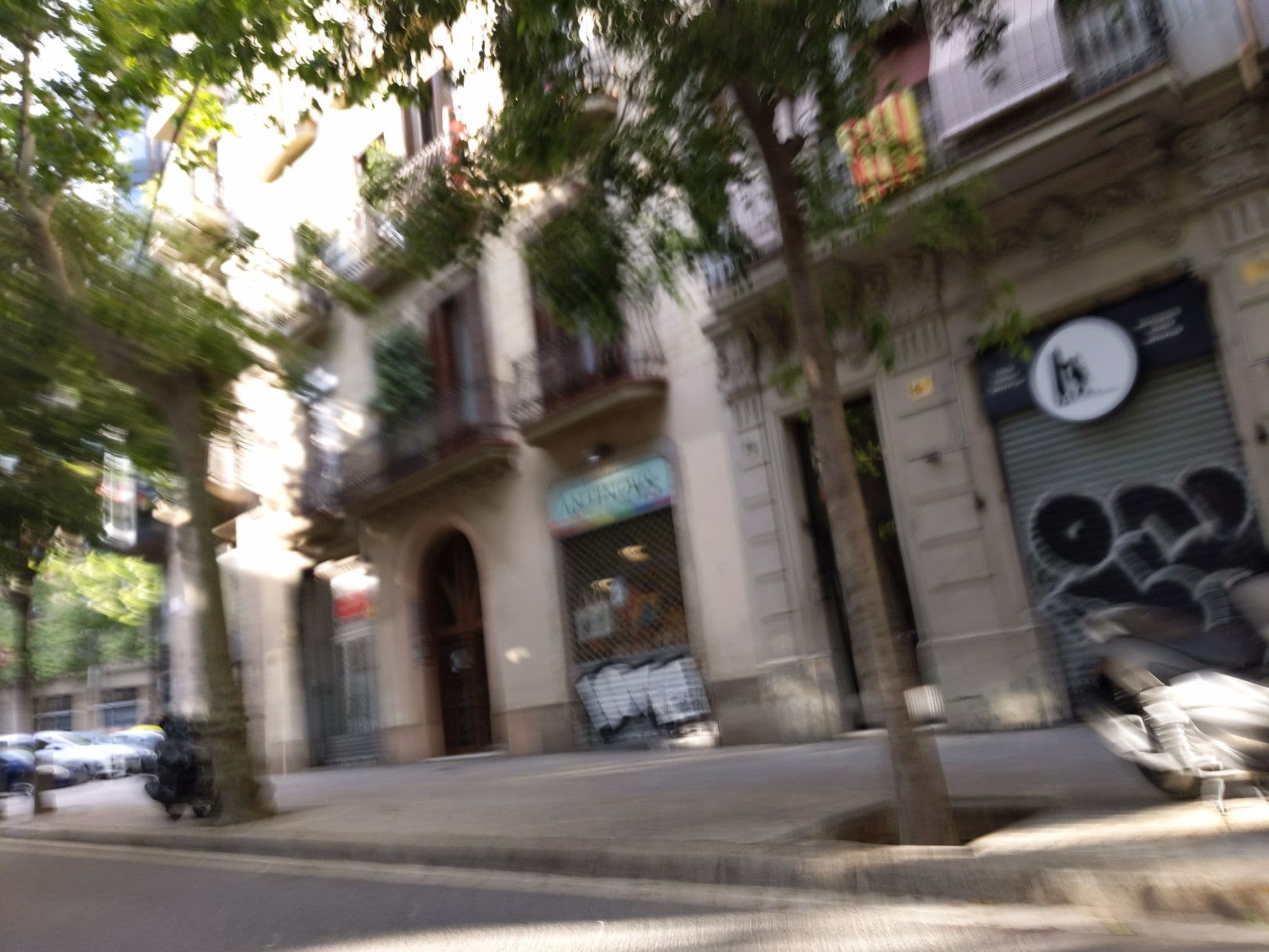 Street view near Absolut Centro Hostal, Barcelona — © morrocoyvolador (CC BY-SA · Mapillary)