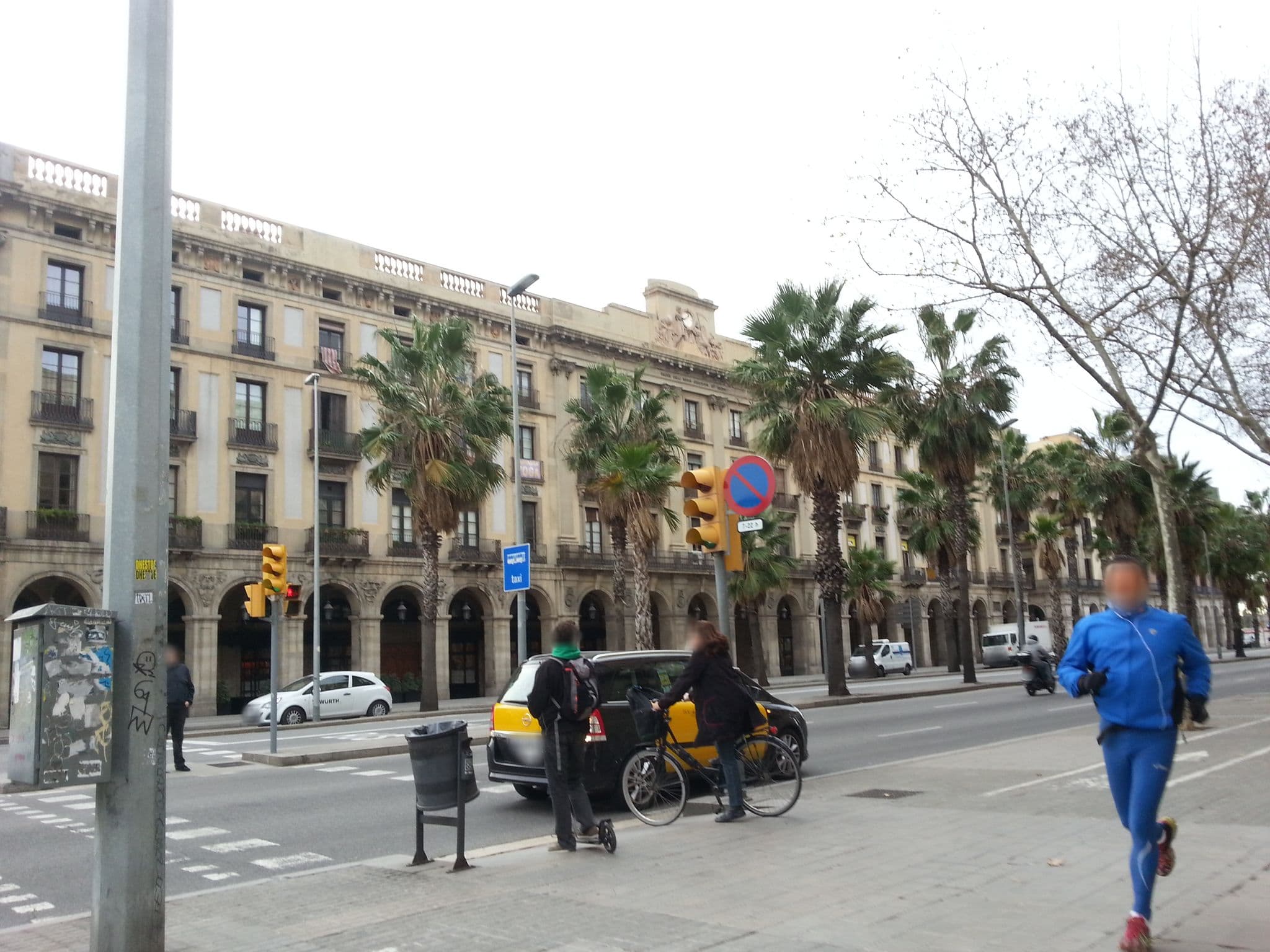 Street view near PALACE IX, Sant Pere, Santa Caterina i La Ribera — © paulinus (CC BY-SA · Mapillary)