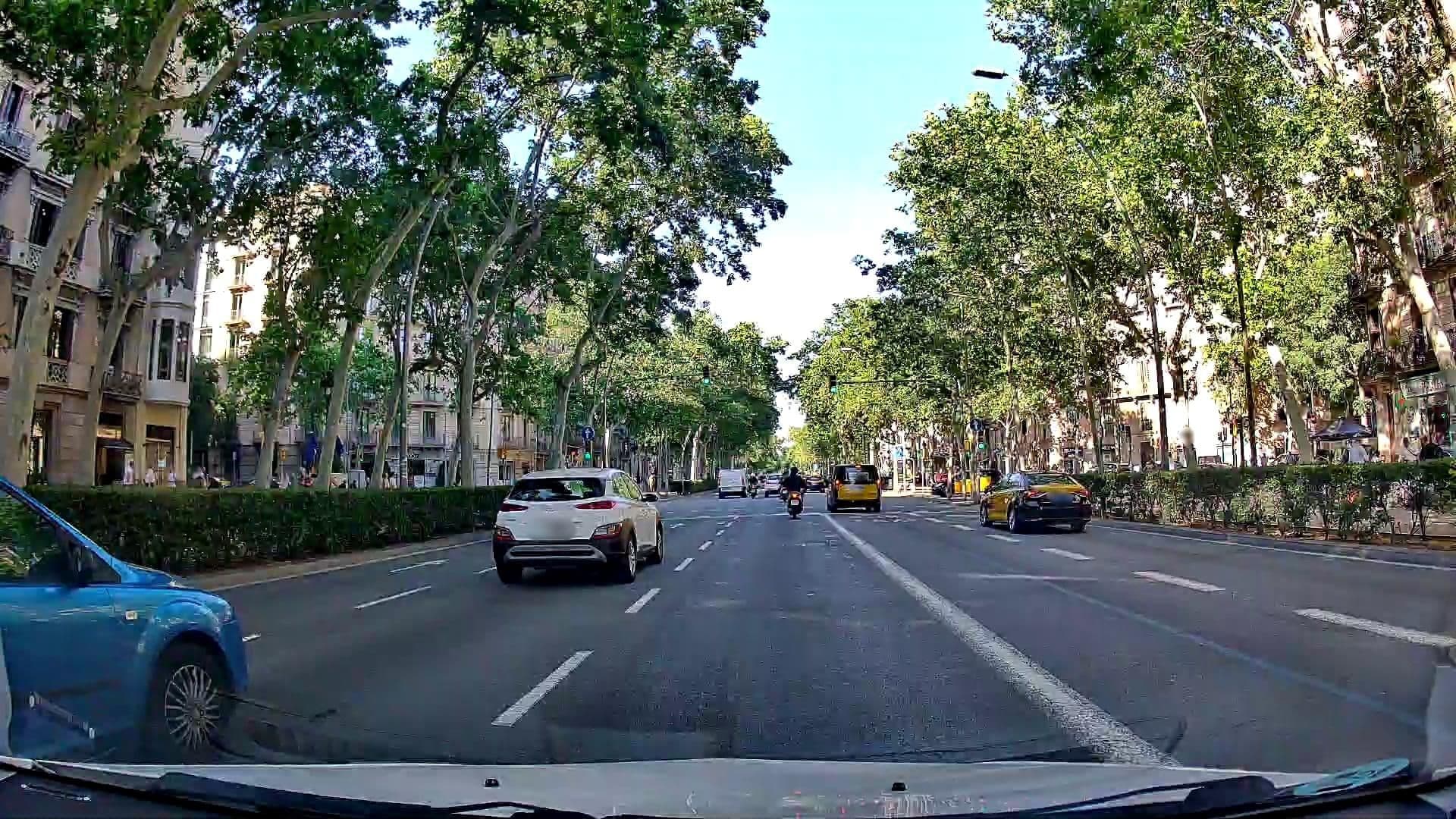 Street view near Come2bcn, Sant Antoni — © m_esp_32 (CC BY-SA · Mapillary)