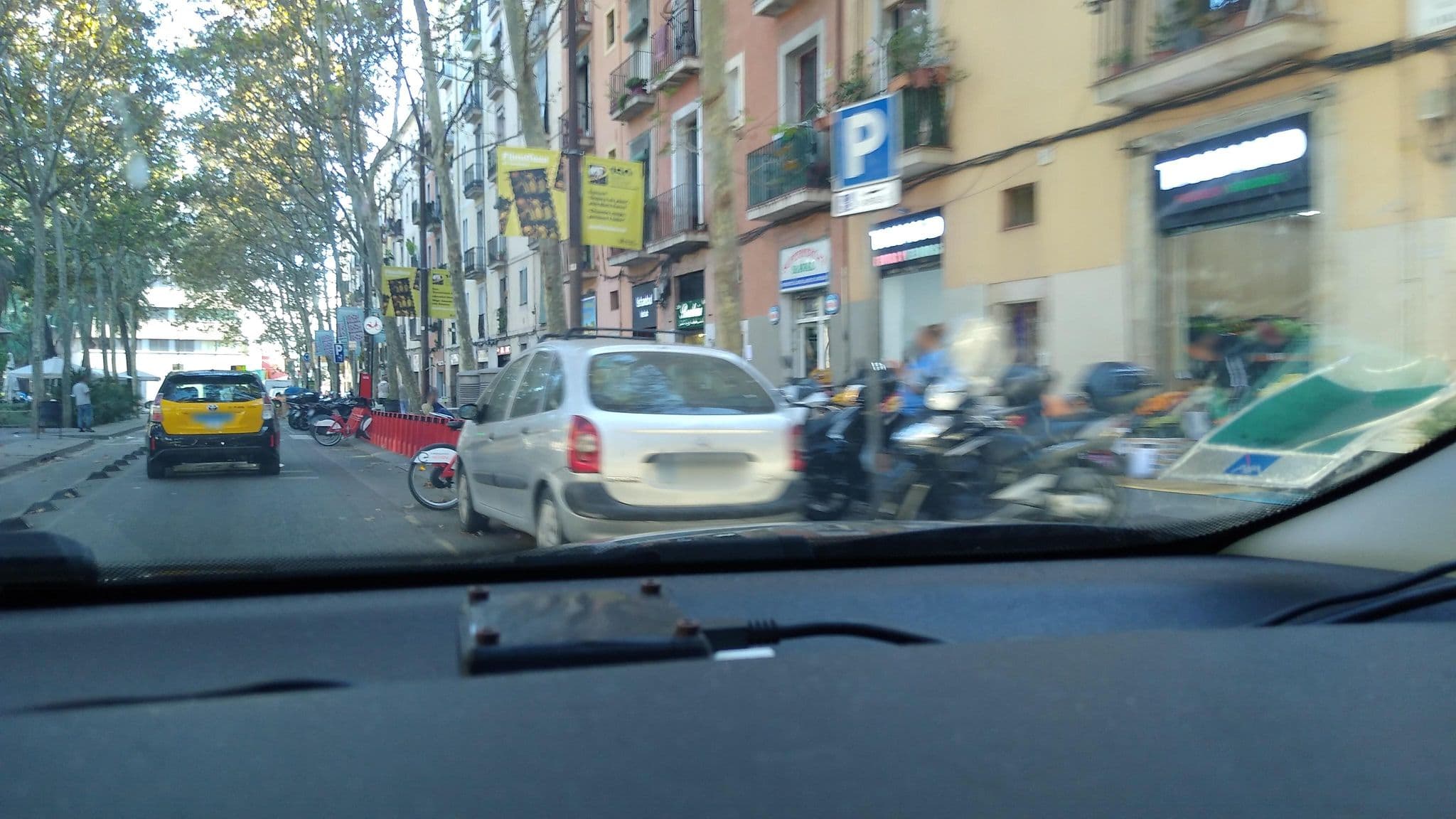 Street view near LOFT barca shore, el Raval — © rhum (CC BY-SA · Mapillary)