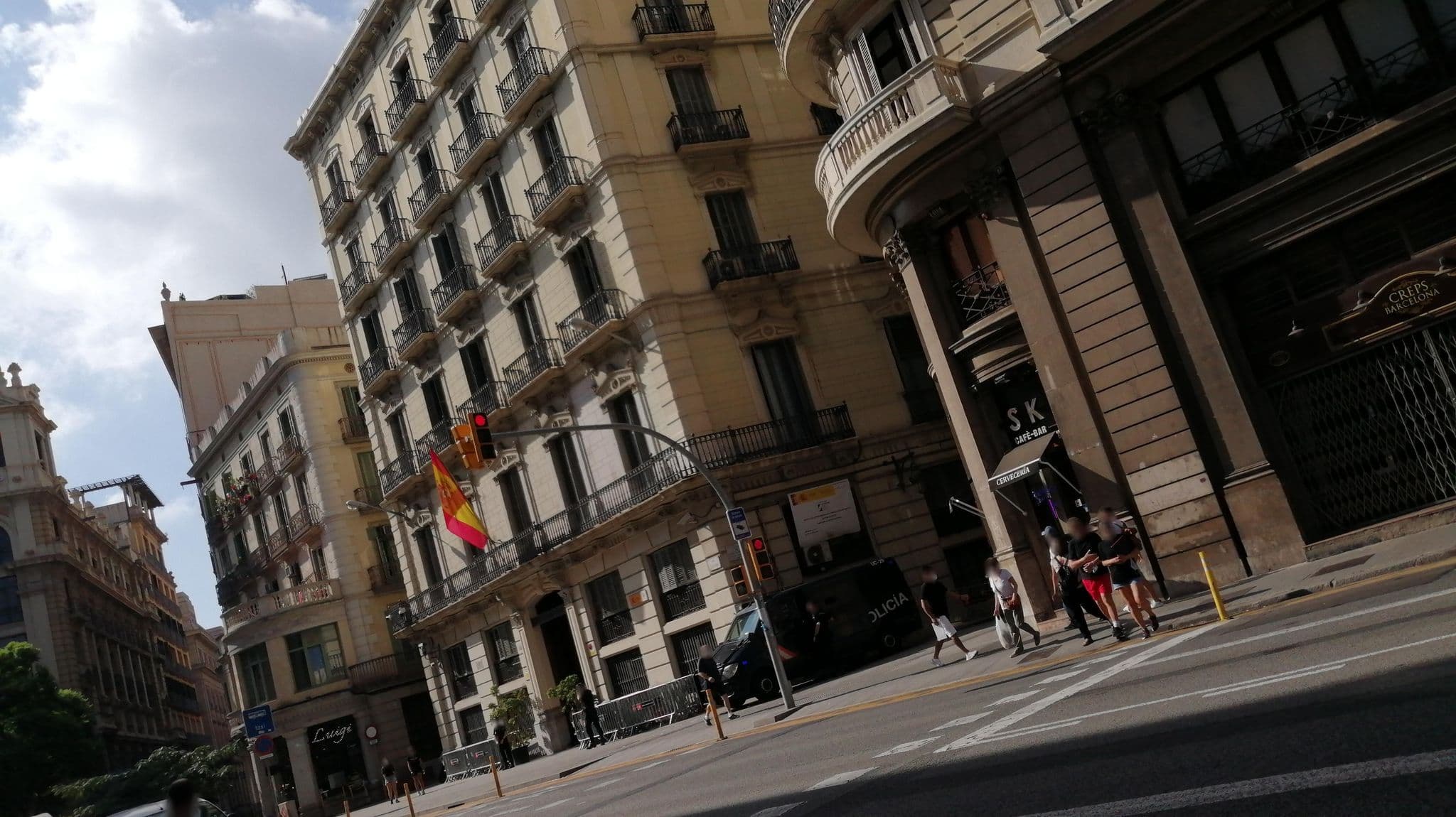 Street view near Roof Top Swimming Pool Hotel Catalonia Catedral, Barri Gòtic — © alememex (CC BY-SA · Mapillary)