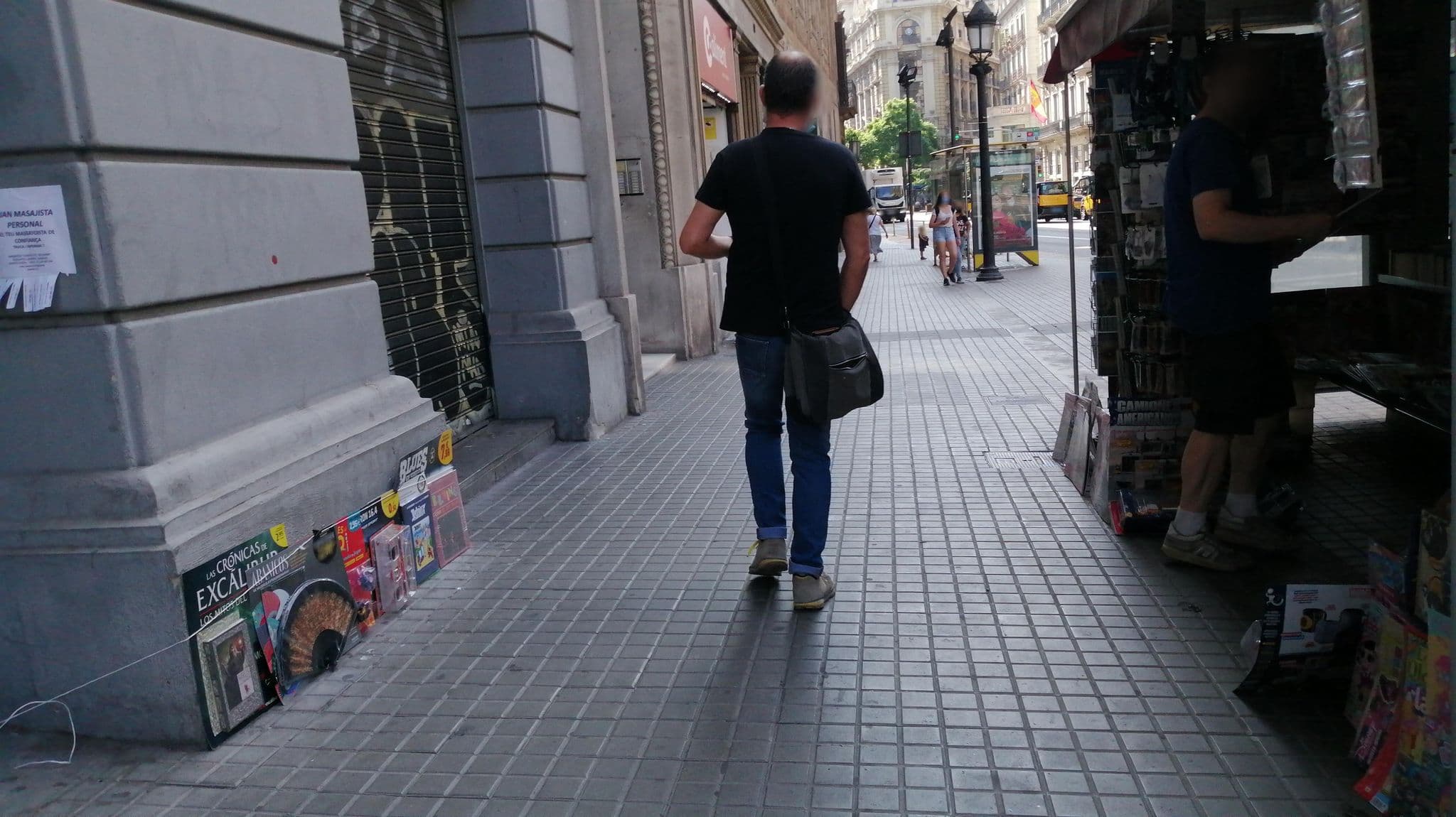 Street view near A Vista d'Hotel | Bagués, Barri Gòtic — © alememex (CC BY-SA · Mapillary)