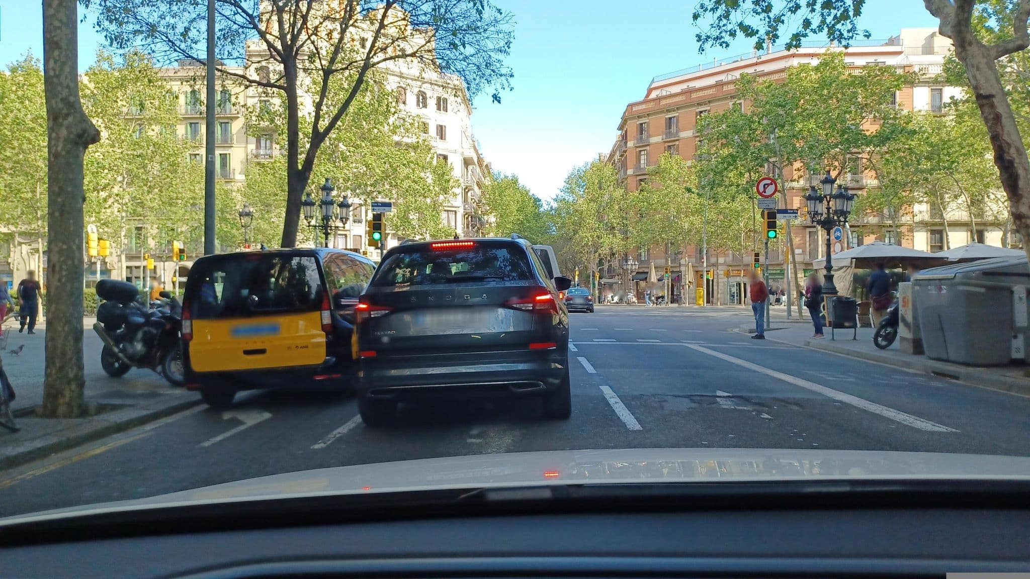 Street view near Key Barcelona Apartments, Eixample — © normanm (CC BY-SA · Mapillary)