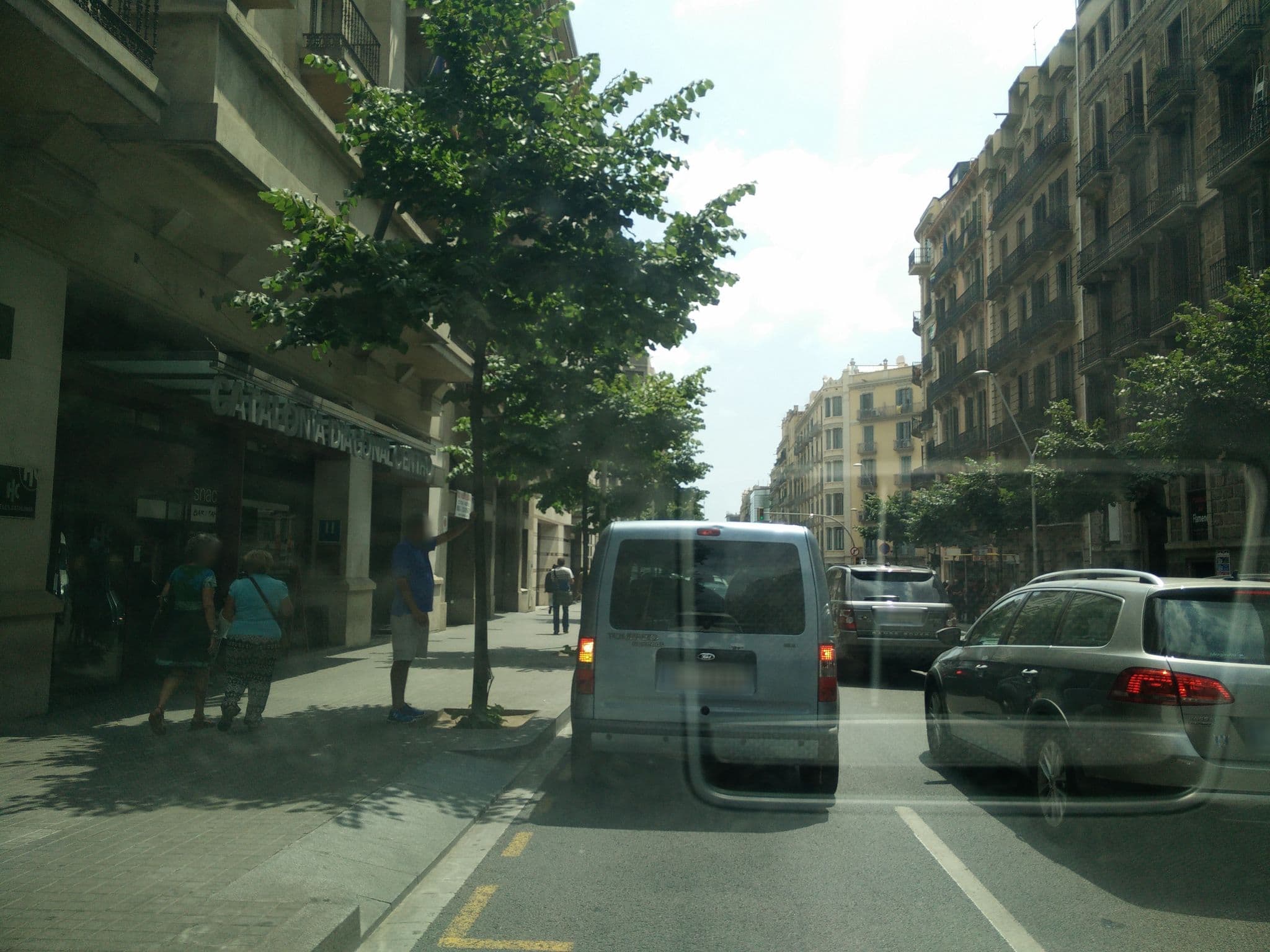 Street view near Waytostay, l'Antiga Esquerra de l'Eixample — © ccossio (CC BY-SA · Mapillary)