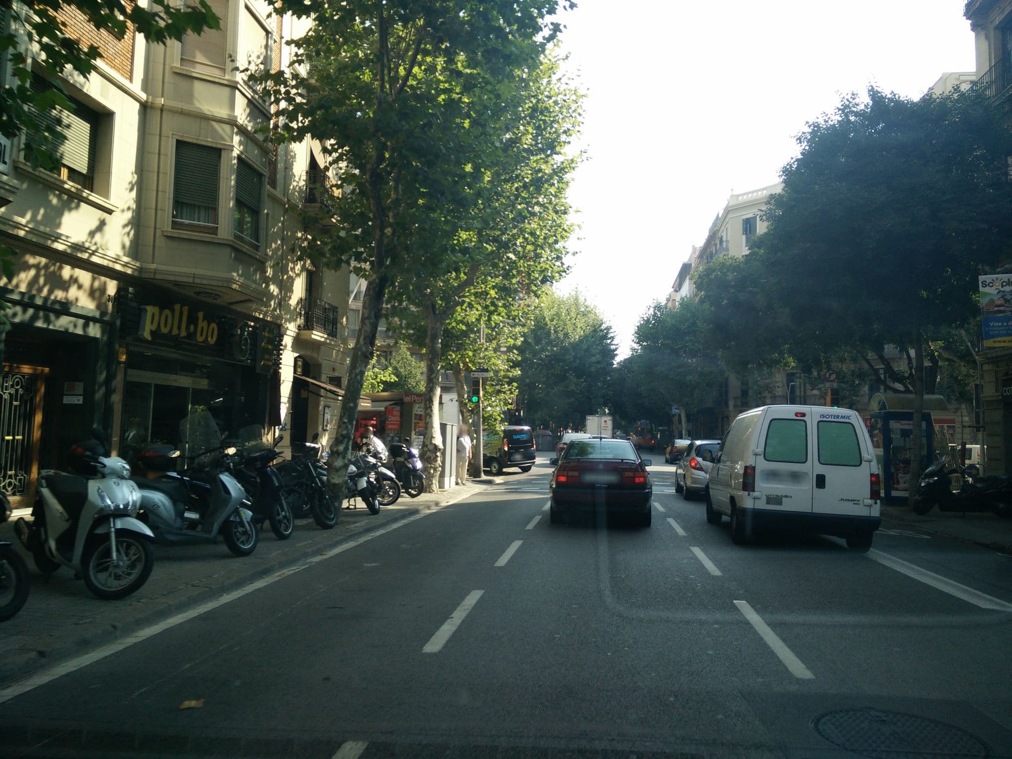 Street view near Espais Blaus - Market Concepció, Dreta de l'Eixample — © ccossio (CC BY-SA · Mapillary)