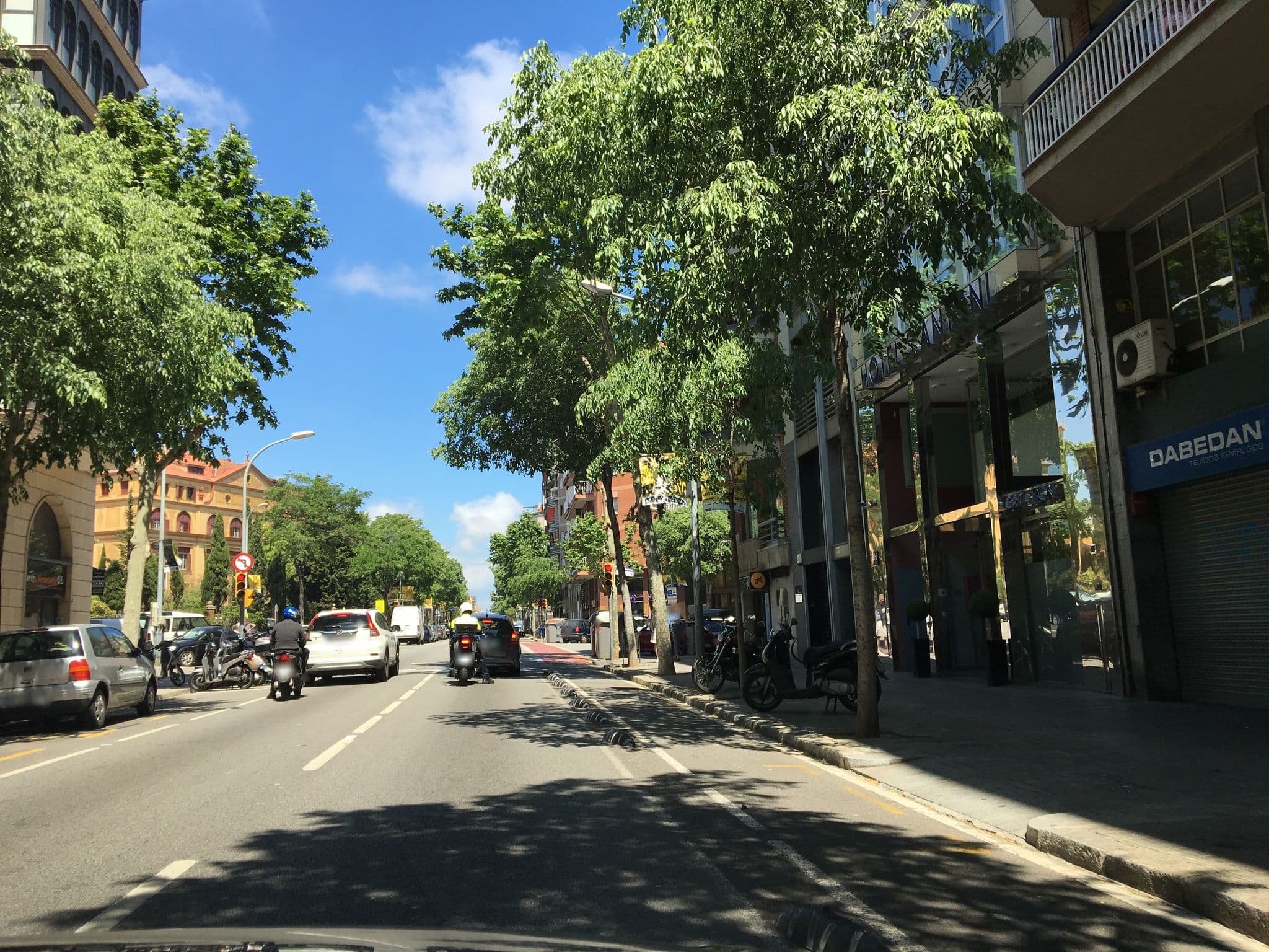 Street view near Sagrada Familia Views-Suites4Days, Fort Pienc — © ccossio (CC BY-SA · Mapillary)