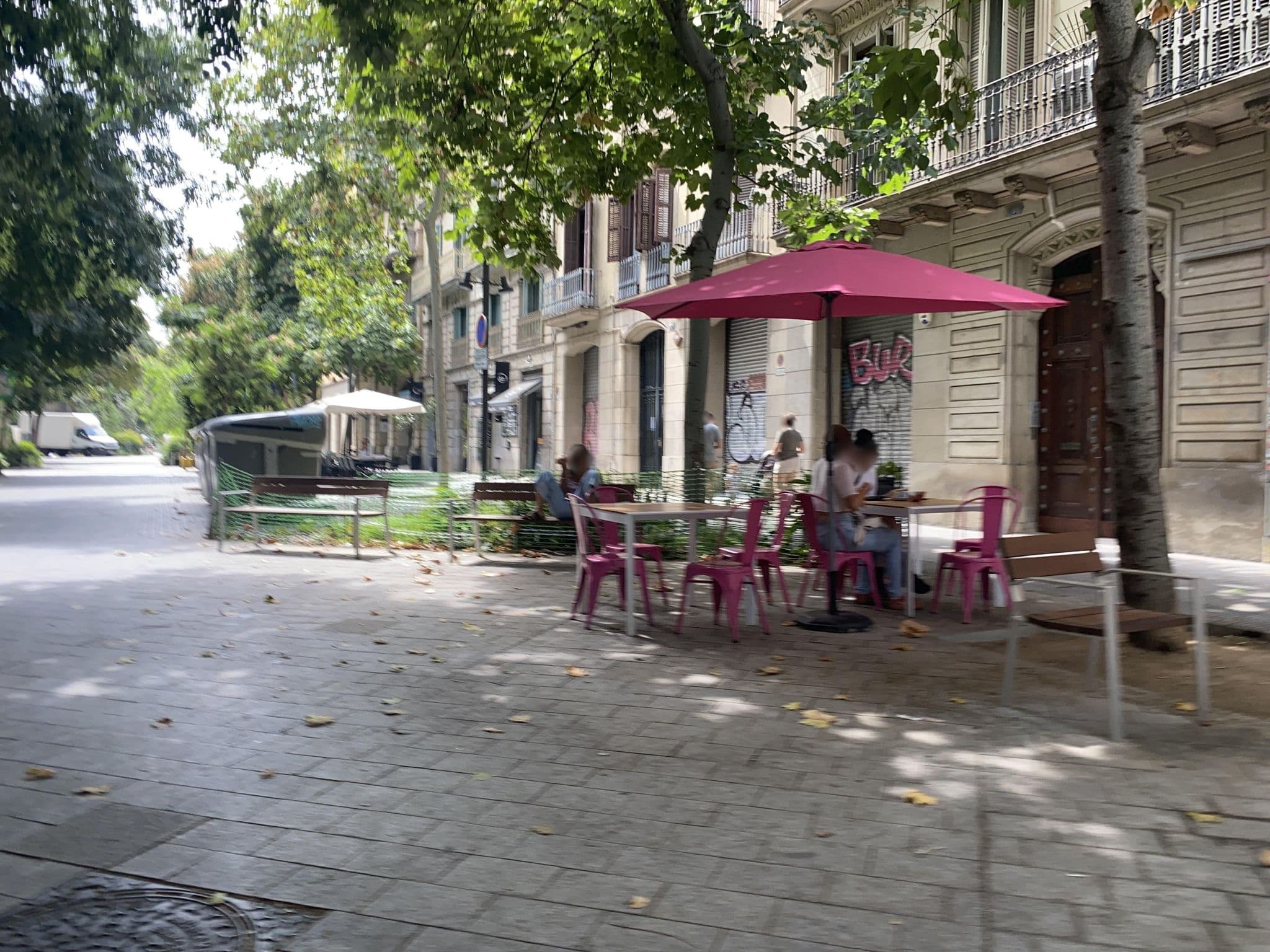 Street view near Habitat Apartments Garden View, Dreta de l'Eixample — © cyclestreets (CC BY-SA · Mapillary)