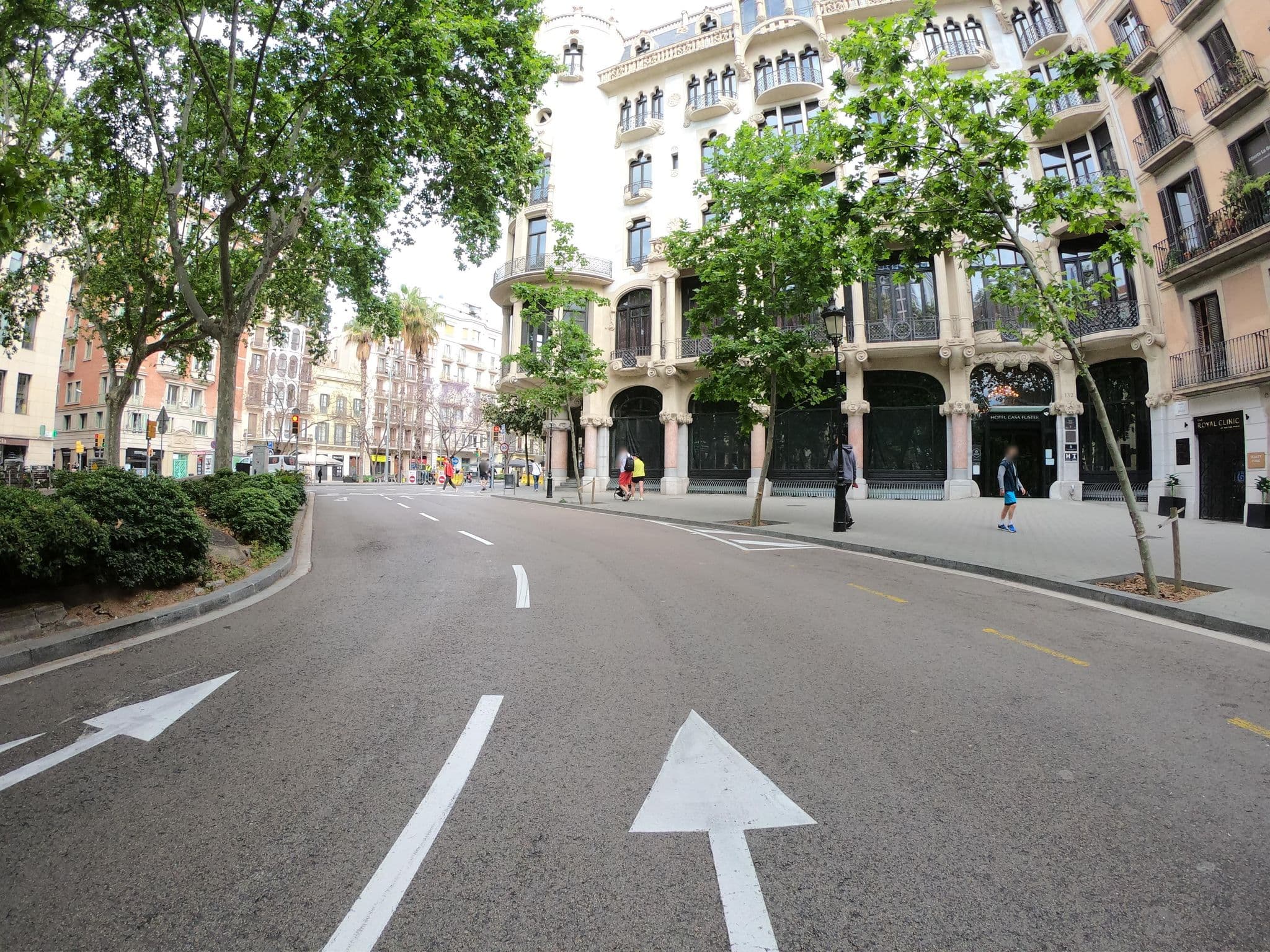 Street view near Breakfast Room at Hotel Casa Fuster, Gràcia — © rubencarbonero (CC BY-SA · Mapillary)