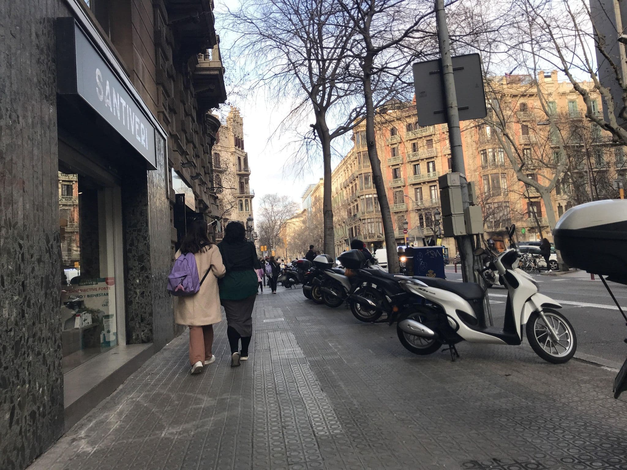 Street view near Barcelona 54 Apartment Rentals, Eixample — © miguel_andrade (CC BY-SA · Mapillary)