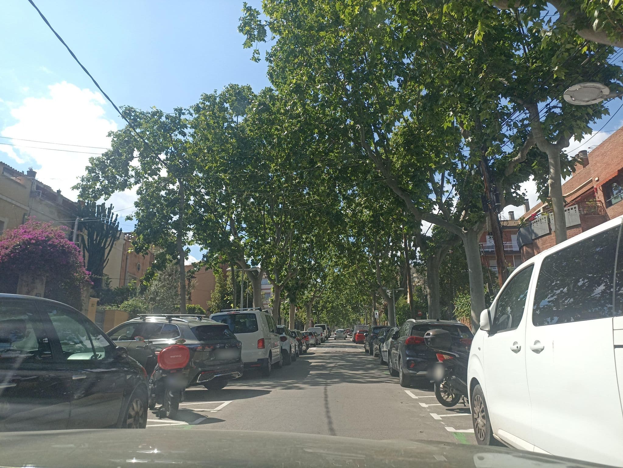 Street view near Hotel Colors En Barcelona España, Horta — © toniserra (CC BY-SA · Mapillary)