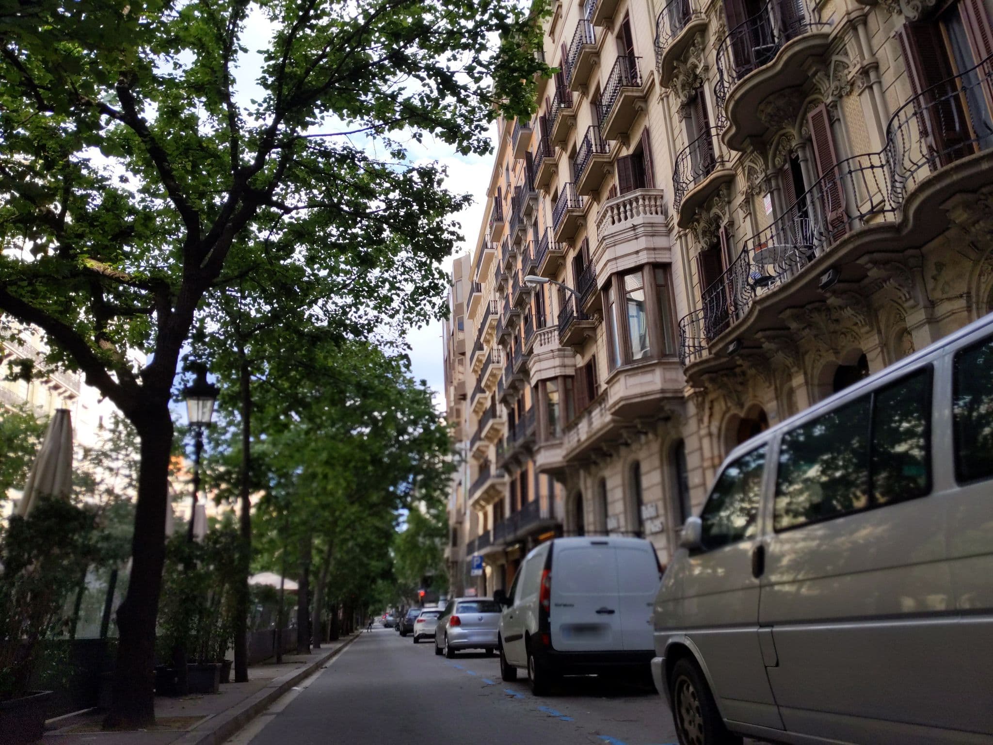 Street view near BCN Rambla Catalunya apartments, Eixample — © morrocoyvolador (CC BY-SA · Mapillary)