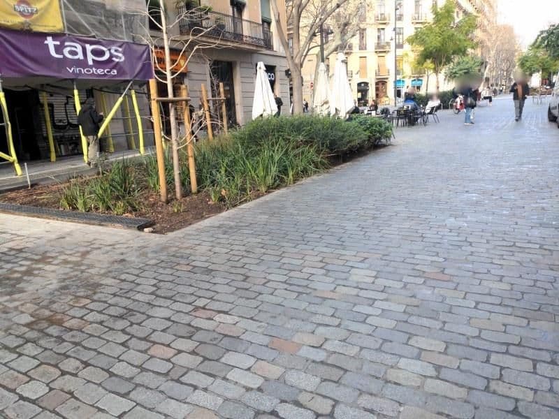 Street view near 소울메이트 한인민박, Dreta de l'Eixample — © iragersh (CC BY-SA · Mapillary)