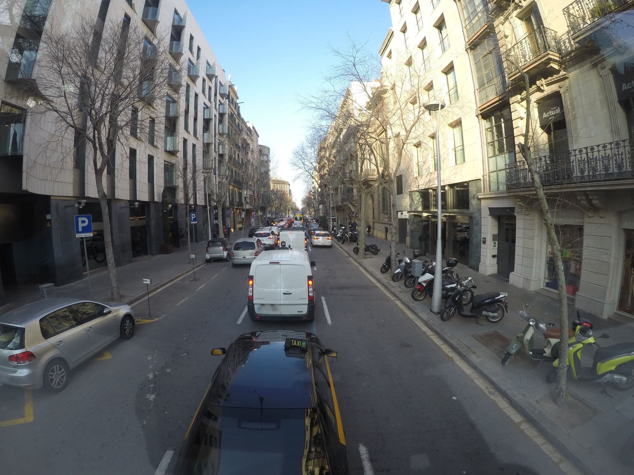 Street view near Hotel Actual, Dreta de l'Eixample — © ccossio (CC BY-SA · Mapillary)