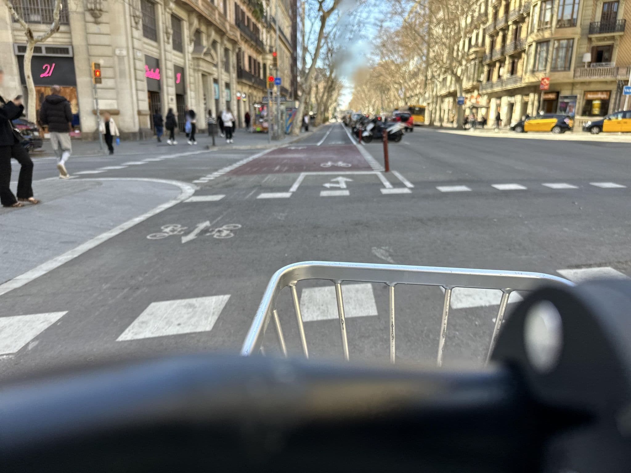 Street view near Center Plaza, Fort Pienc — © RSTQ (CC BY-SA · Mapillary)