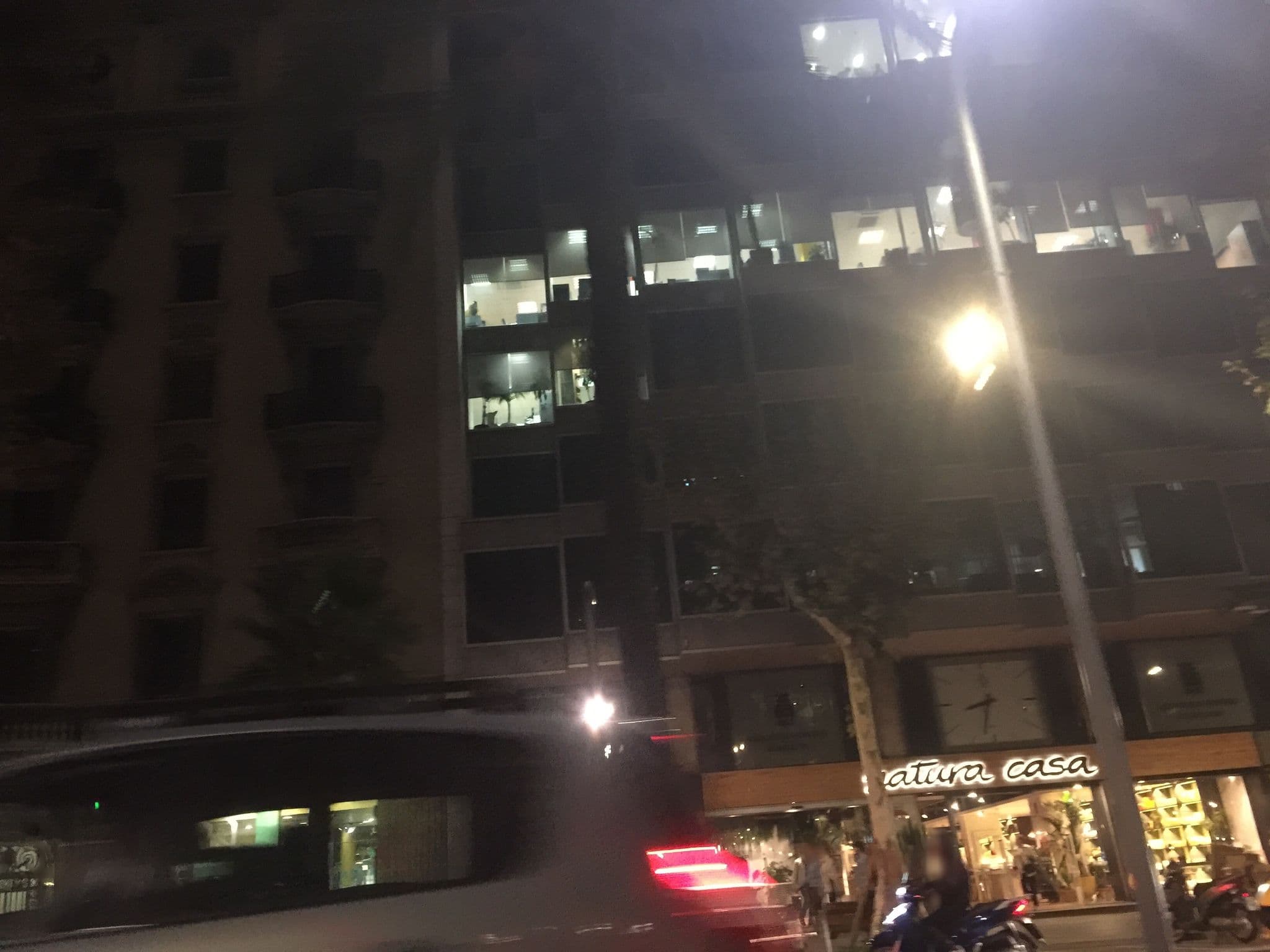 Street view near Casagrand Luxury Suites, Gràcia — © davidargiles (CC BY-SA · Mapillary)