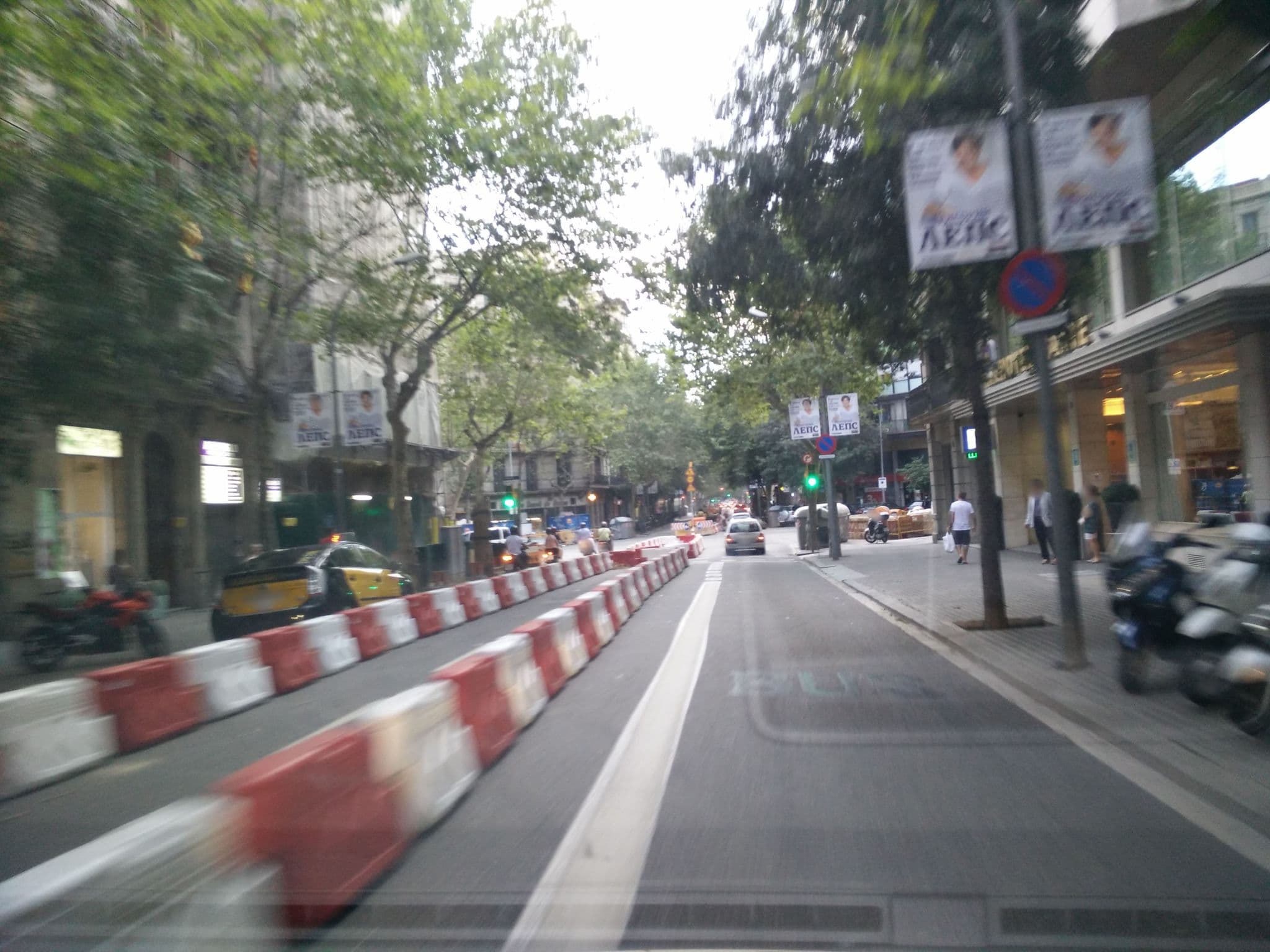 Street view near Hotel Dante, l'Antiga Esquerra de l'Eixample — © ccossio (CC BY-SA · Mapillary)
