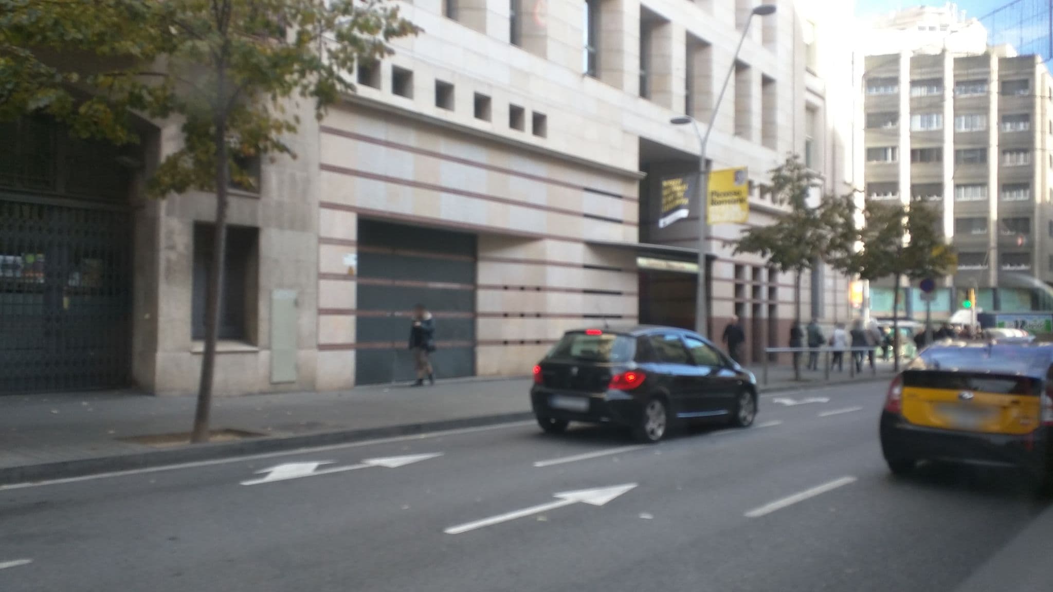 Street view near Casa Marisa, l'Antiga Esquerra de l'Eixample — © gcq (CC BY-SA · Mapillary)