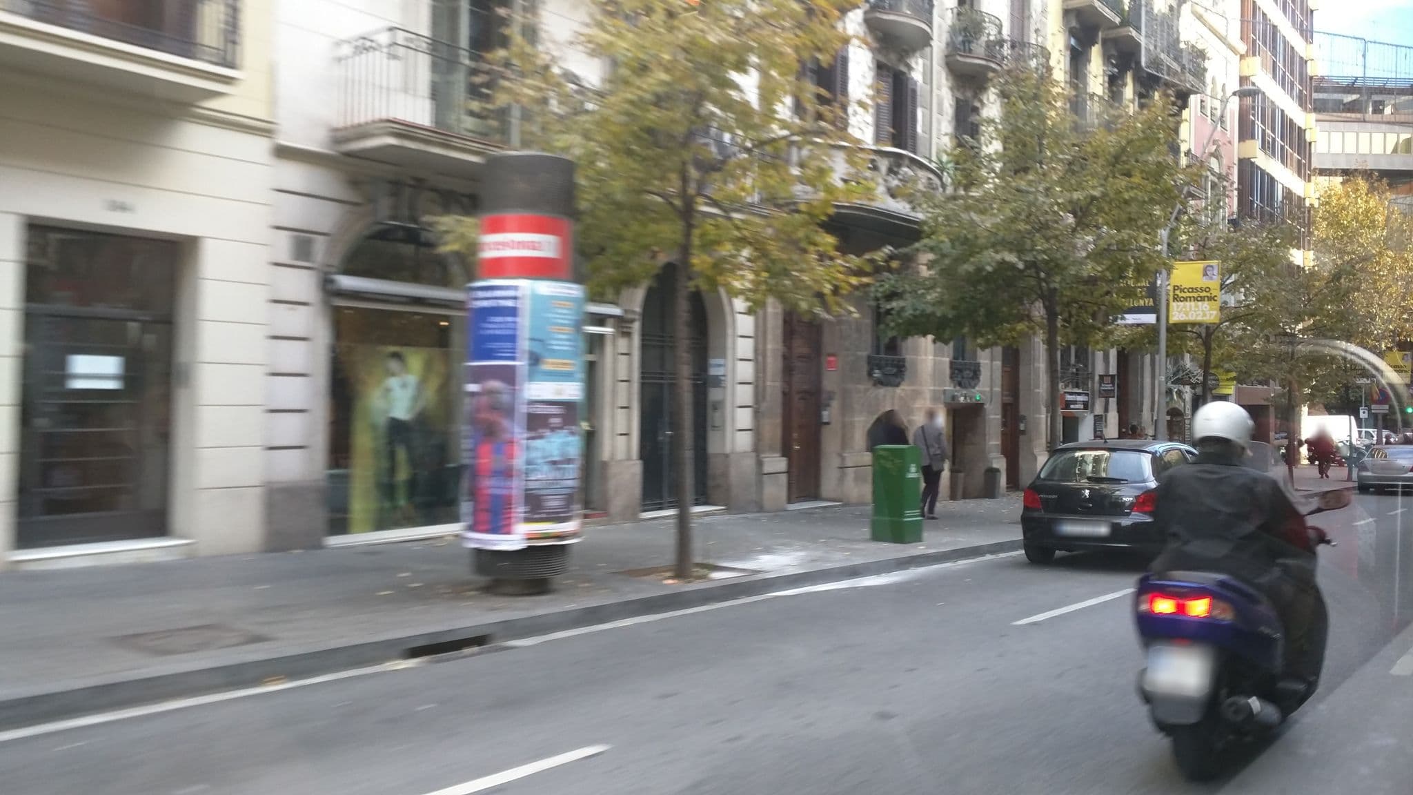 Street view near Hotel Princesa Sofia, l'Antiga Esquerra de l'Eixample — © gcq (CC BY-SA · Mapillary)