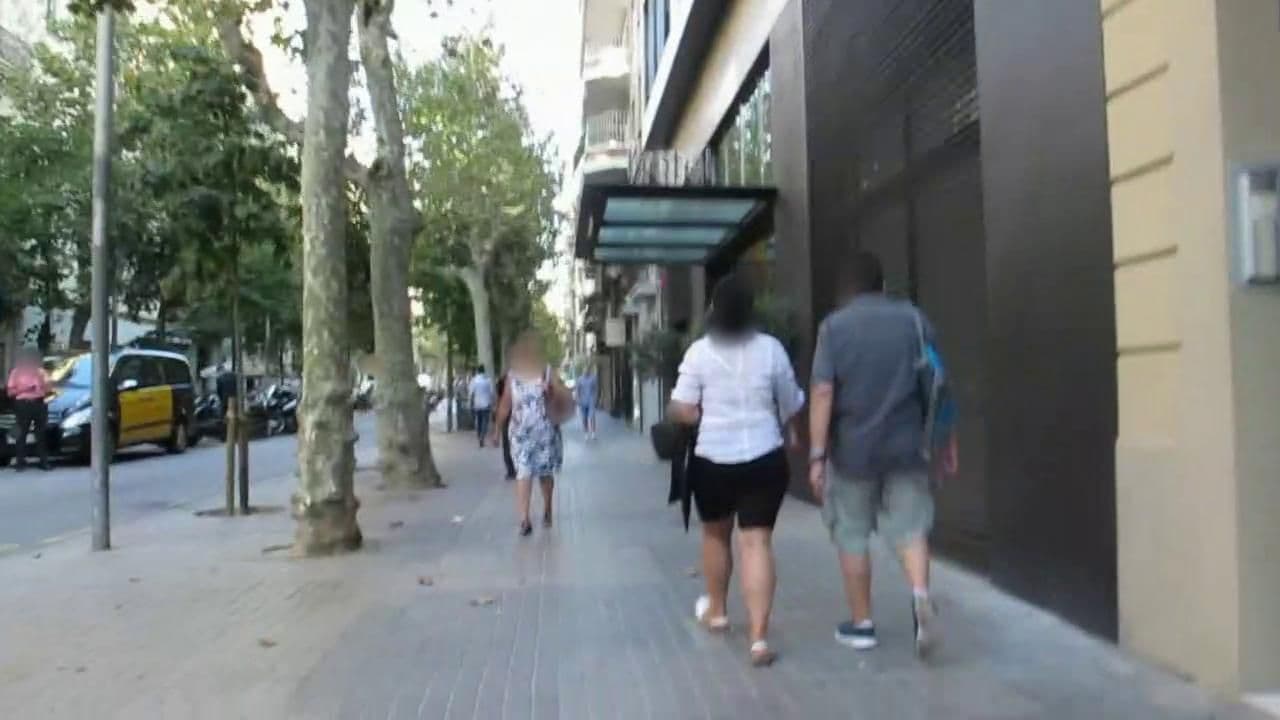 Street view near terrasse sur toit hotel granados 83, l'Antiga Esquerra de l'Eixample — © madelenarnesdotter (CC BY-SA · Mapillary)