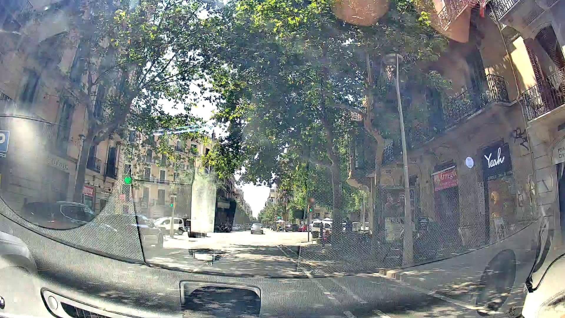 Street view near Backpackers BCN Hostel, Dreta de l'Eixample — © m_esp_32 (CC BY-SA · Mapillary)