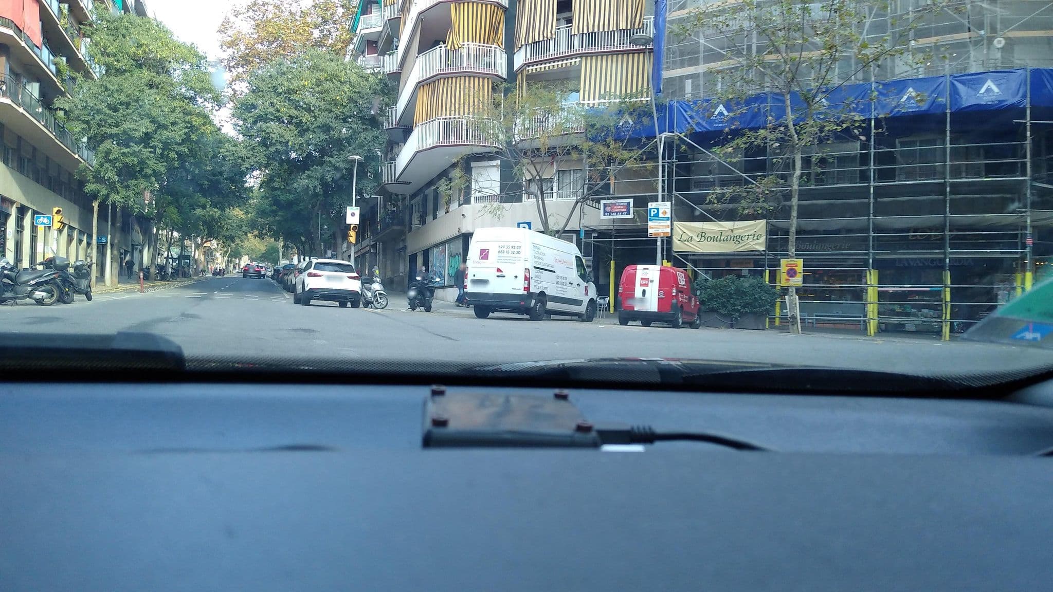 Street view near ChicRoom Apartment with Terrace in Barcelona Center, Sagrada Família — © rhum (CC BY-SA · Mapillary)