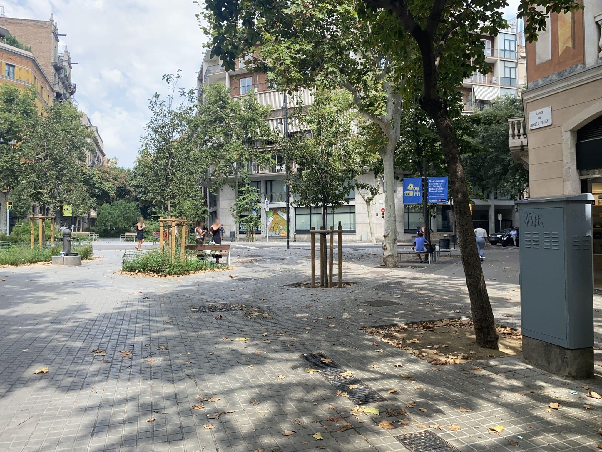 Street view near Aqua Allegre, Dreta de l'Eixample — © cyclestreets (CC BY-SA · Mapillary)