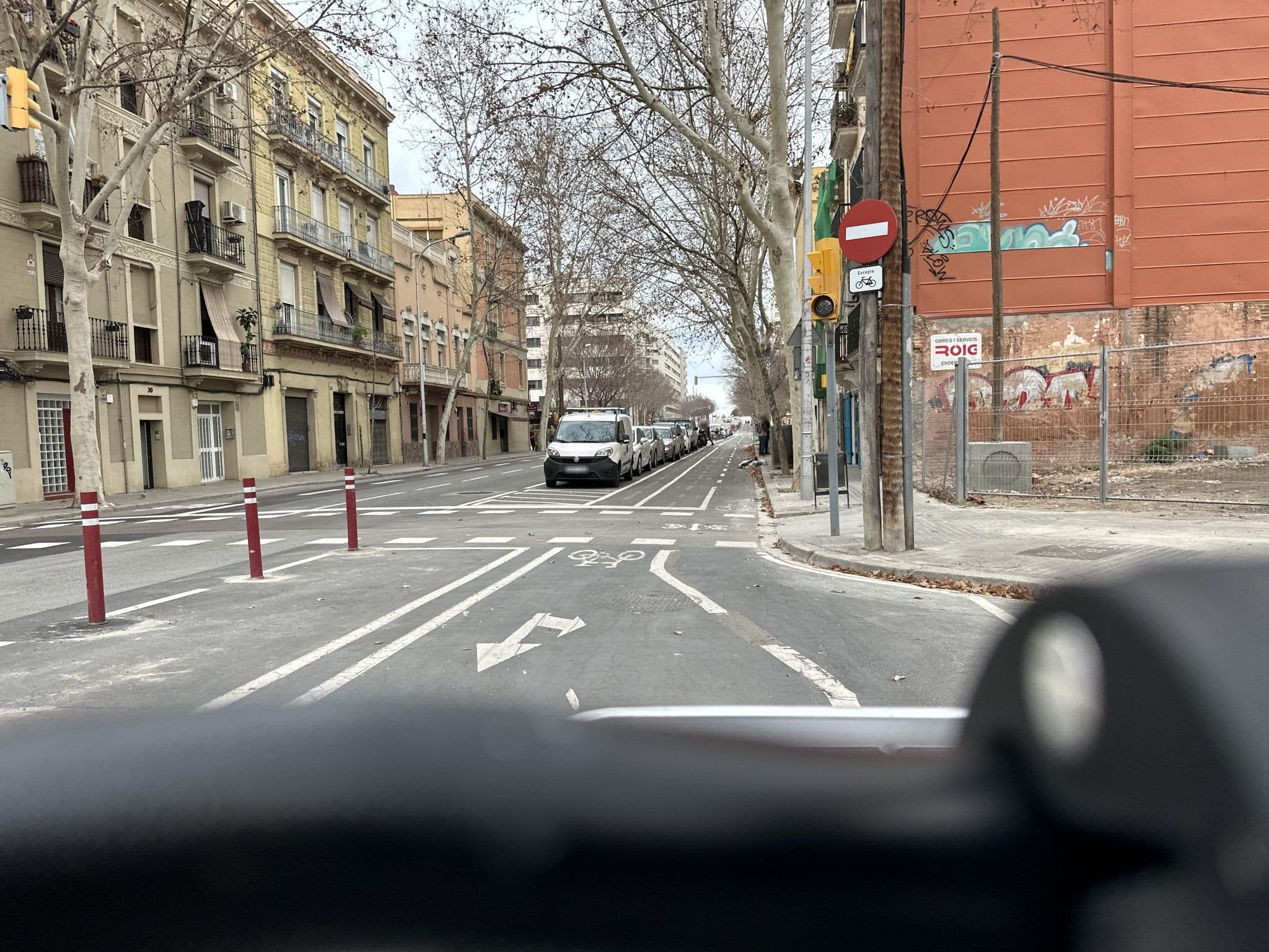 Street view near Bac Rau, el Poblenou — © RSTQ (CC BY-SA · Mapillary)