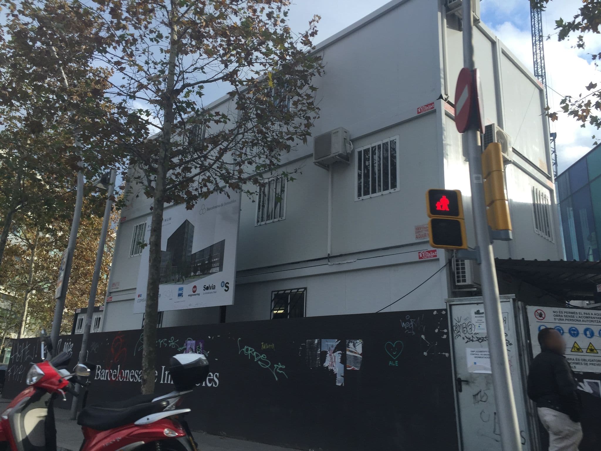 Street view near Holiday Inn Express, el Poblenou — © dac (CC BY-SA · Mapillary)