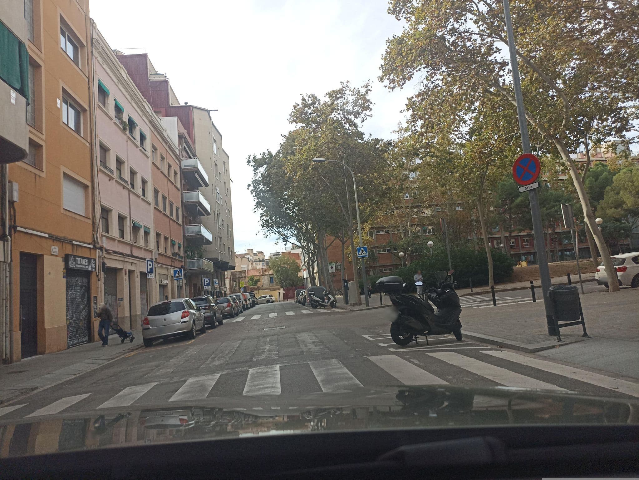 Street view near Apartment Arquímedes, Barri de Sant Andreu — © toniserra (CC BY-SA · Mapillary)