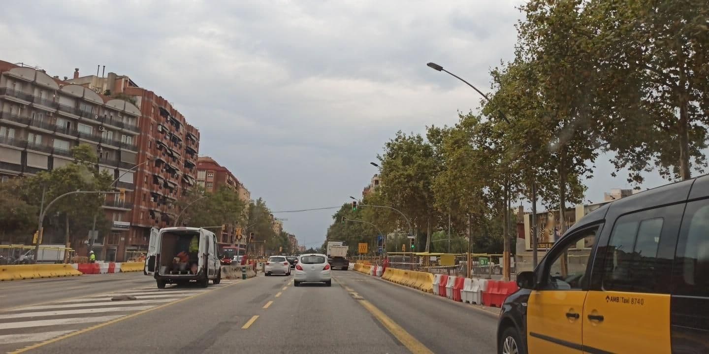 Street view near New & Sunny Apartment, Navas — © yopaseopor (CC BY-SA · Mapillary)