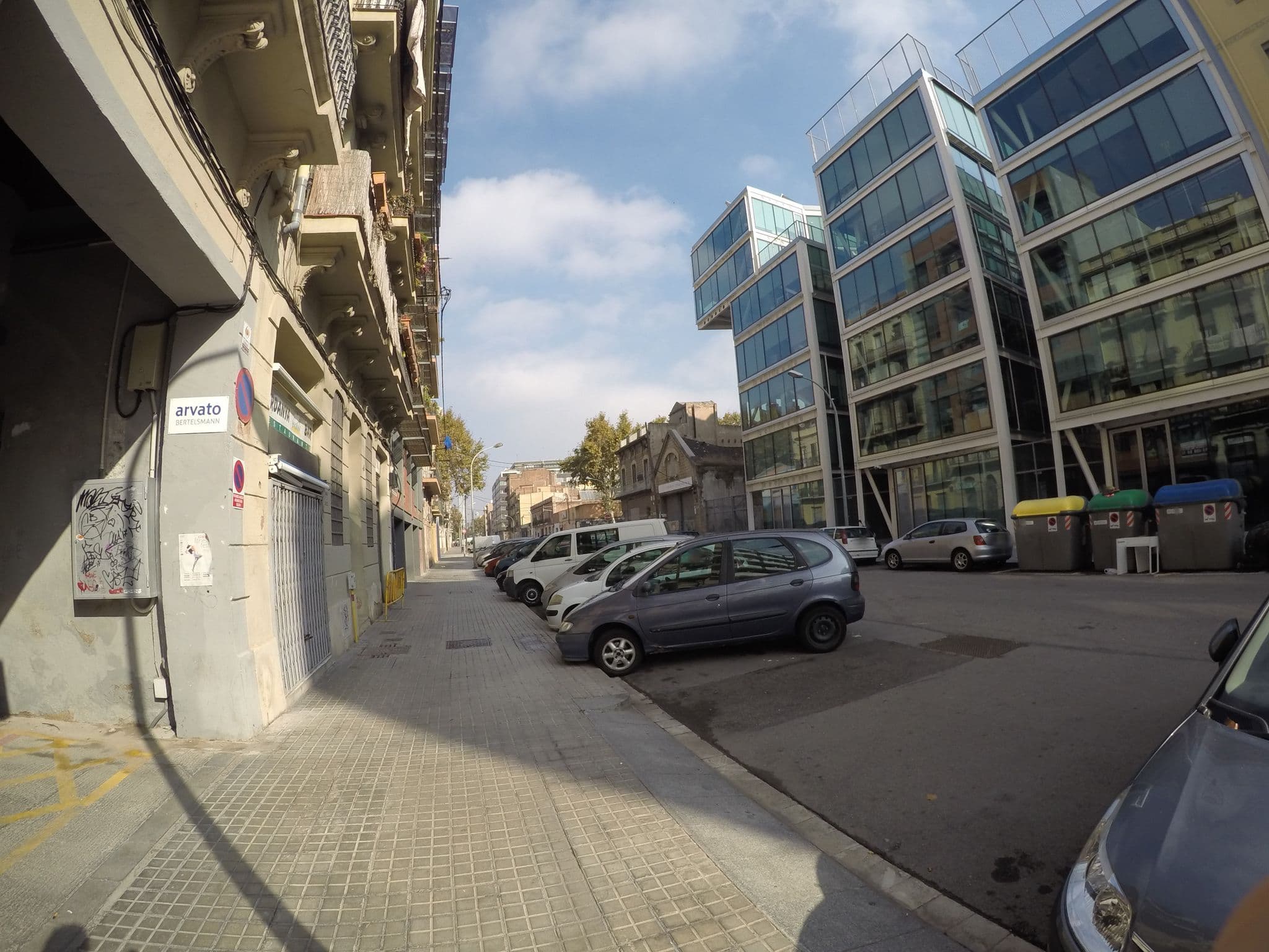 Street view near Pepita Rooms, el Parc i la Llacuna del Poblenou — © paulinus (CC BY-SA · Mapillary)