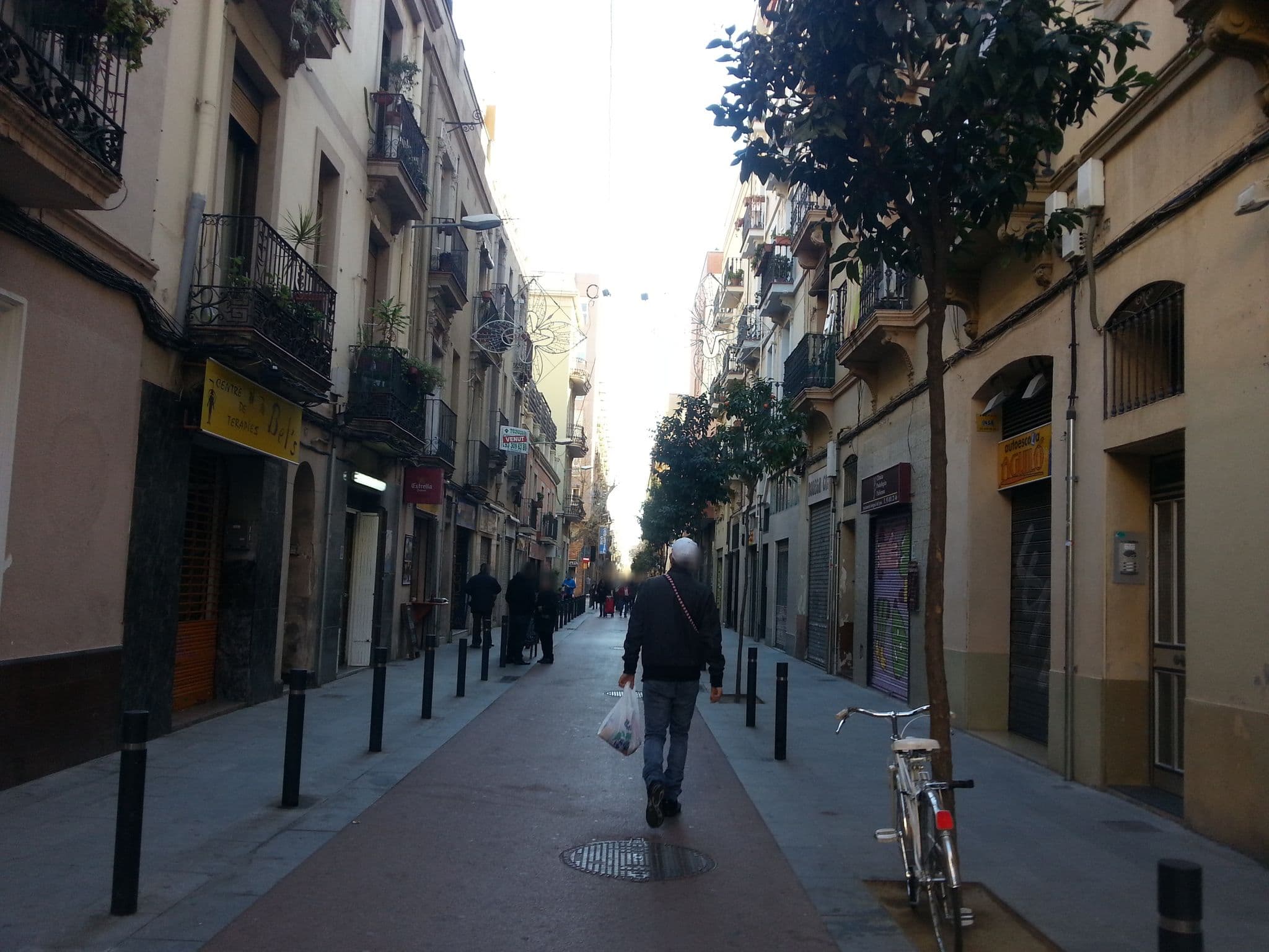 Street view near BWH Poble Nou - Playa, el Poblenou — © paulinus (CC BY-SA · Mapillary)