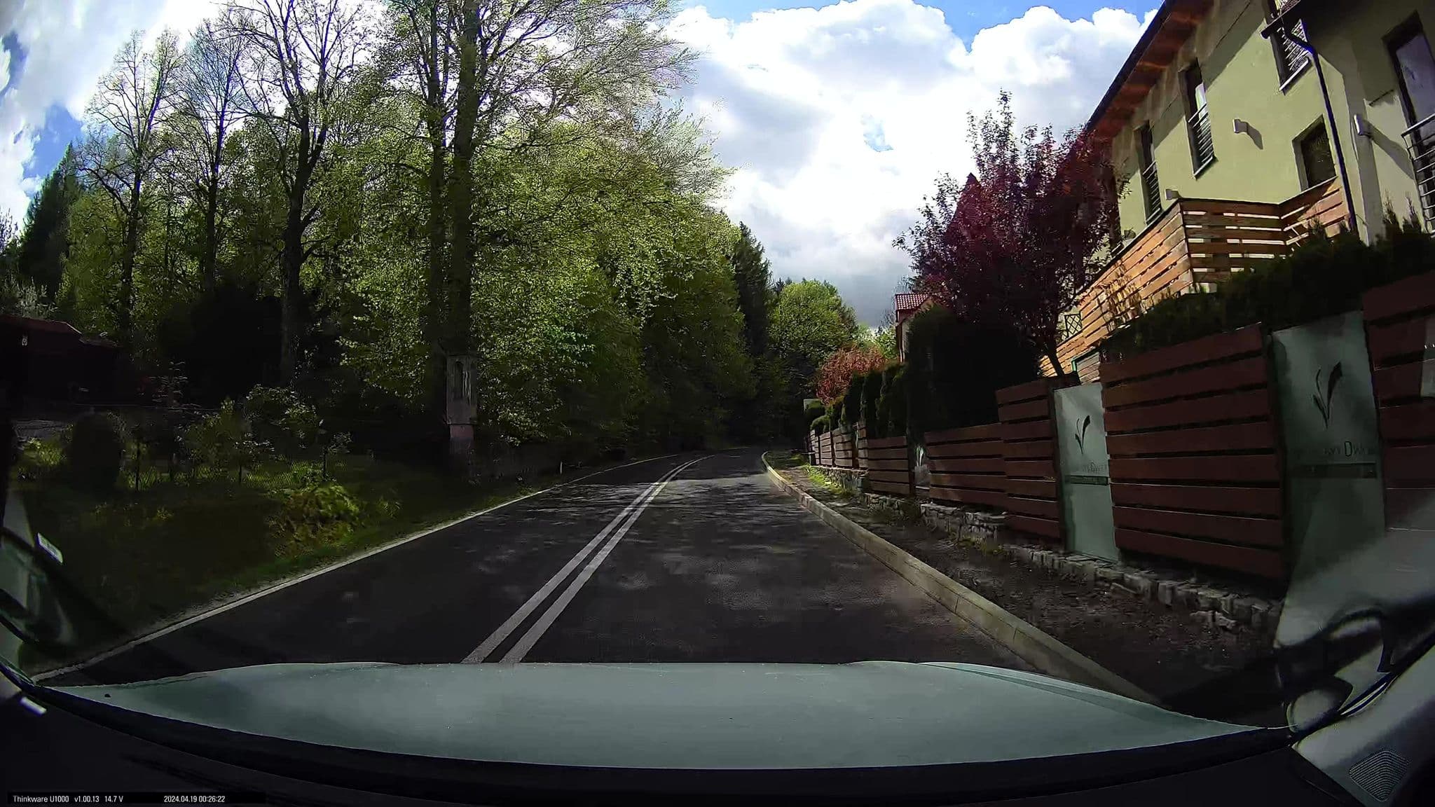 Street view near Malinowy Dwór, Nové Město pod Smrkem — © maxim752 (CC BY-SA · Mapillary)