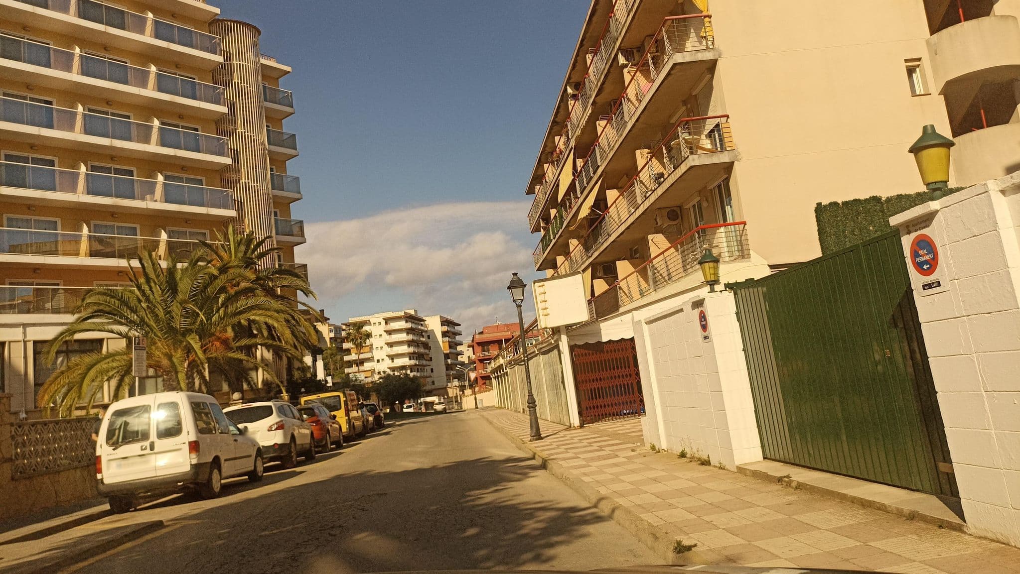 Street view near Terras Kamer 122, Calella — © toniserra (CC BY-SA · Mapillary)