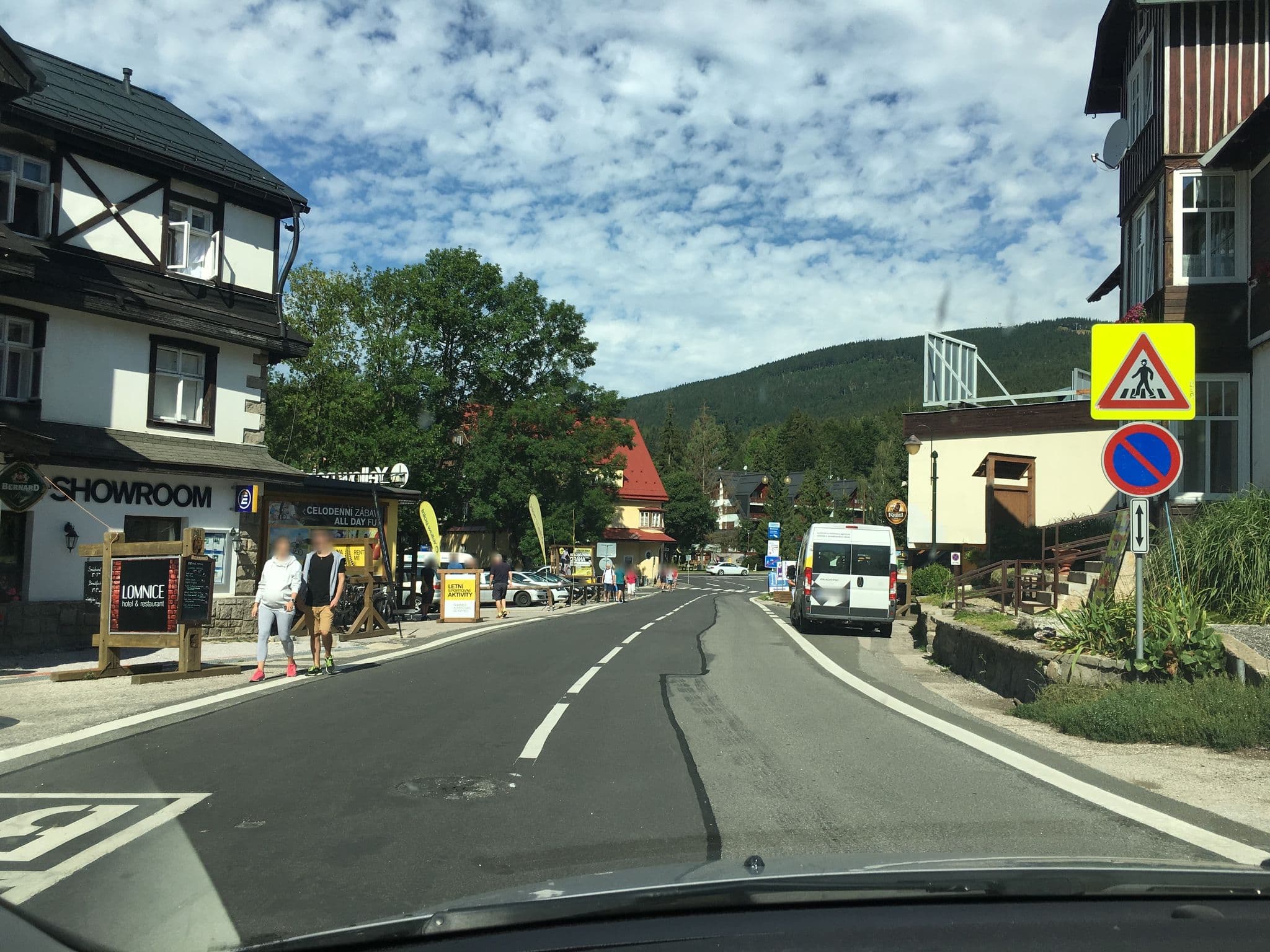 Street view near Lomnice, Špindlerův Mlýn