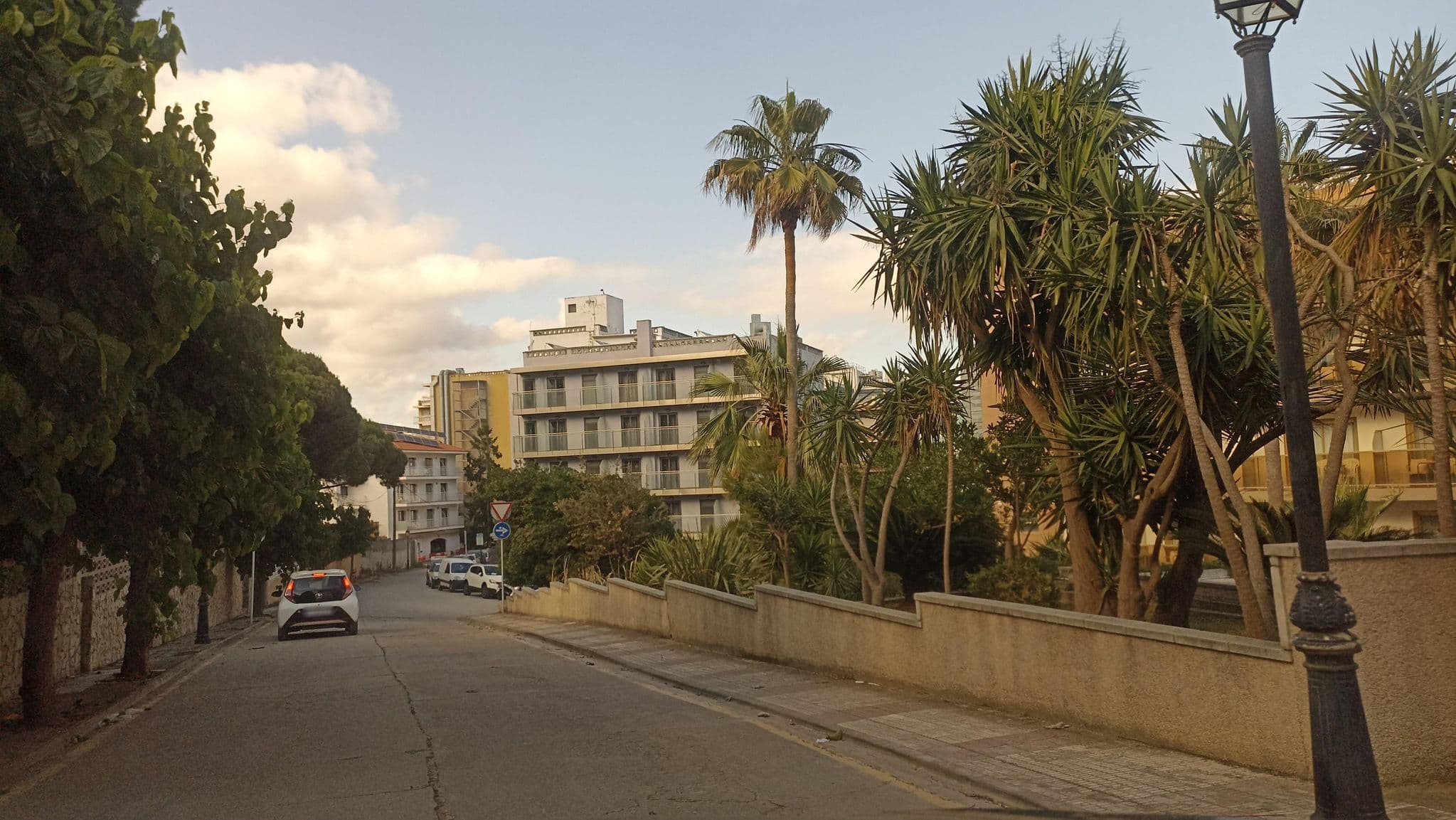Street view near Room 424, Calella — © toniserra (CC BY-SA · Mapillary)