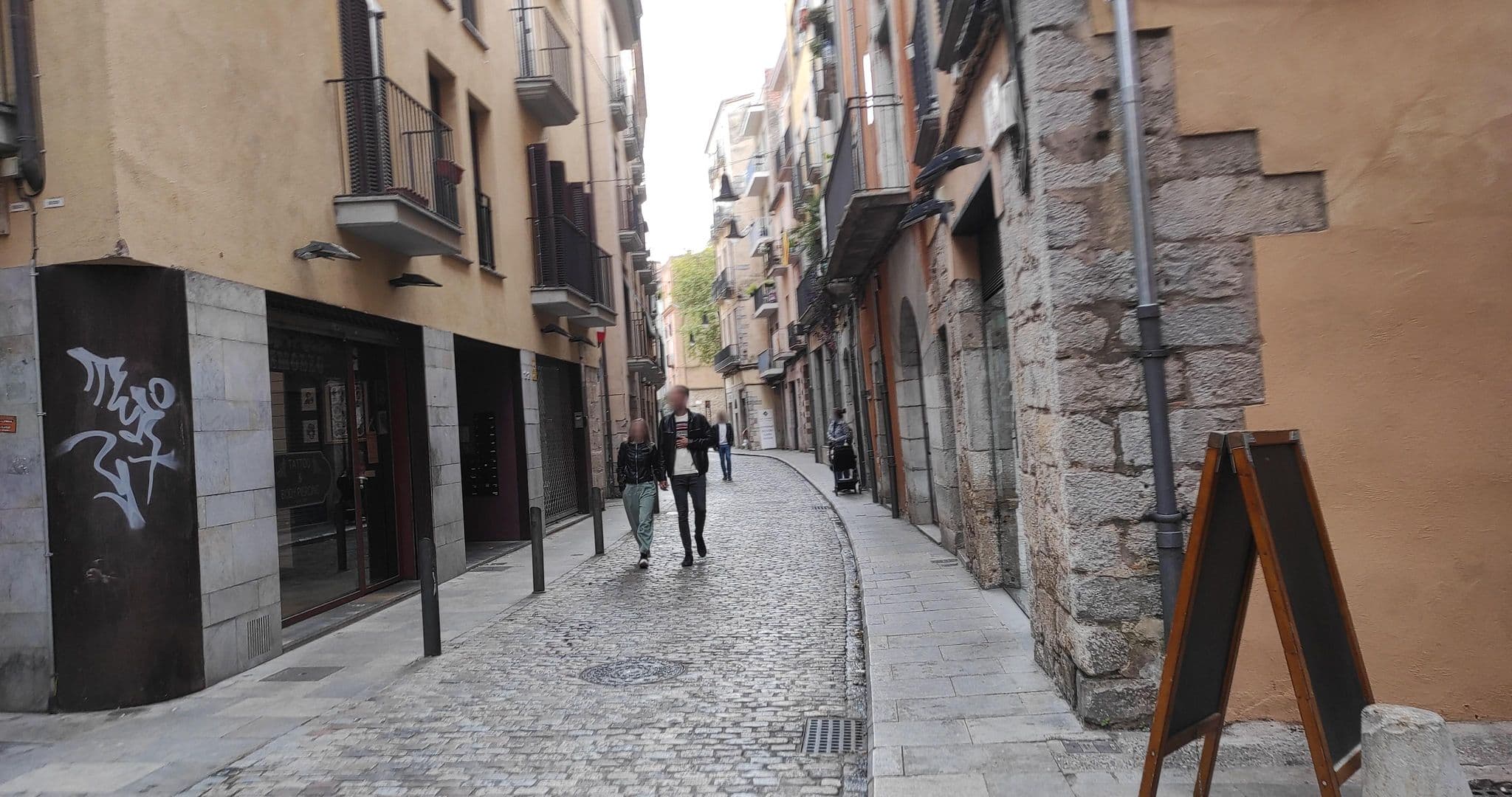 Street view near Hotel Llegendes, Girona — © yod4z (CC BY-SA · Mapillary)
