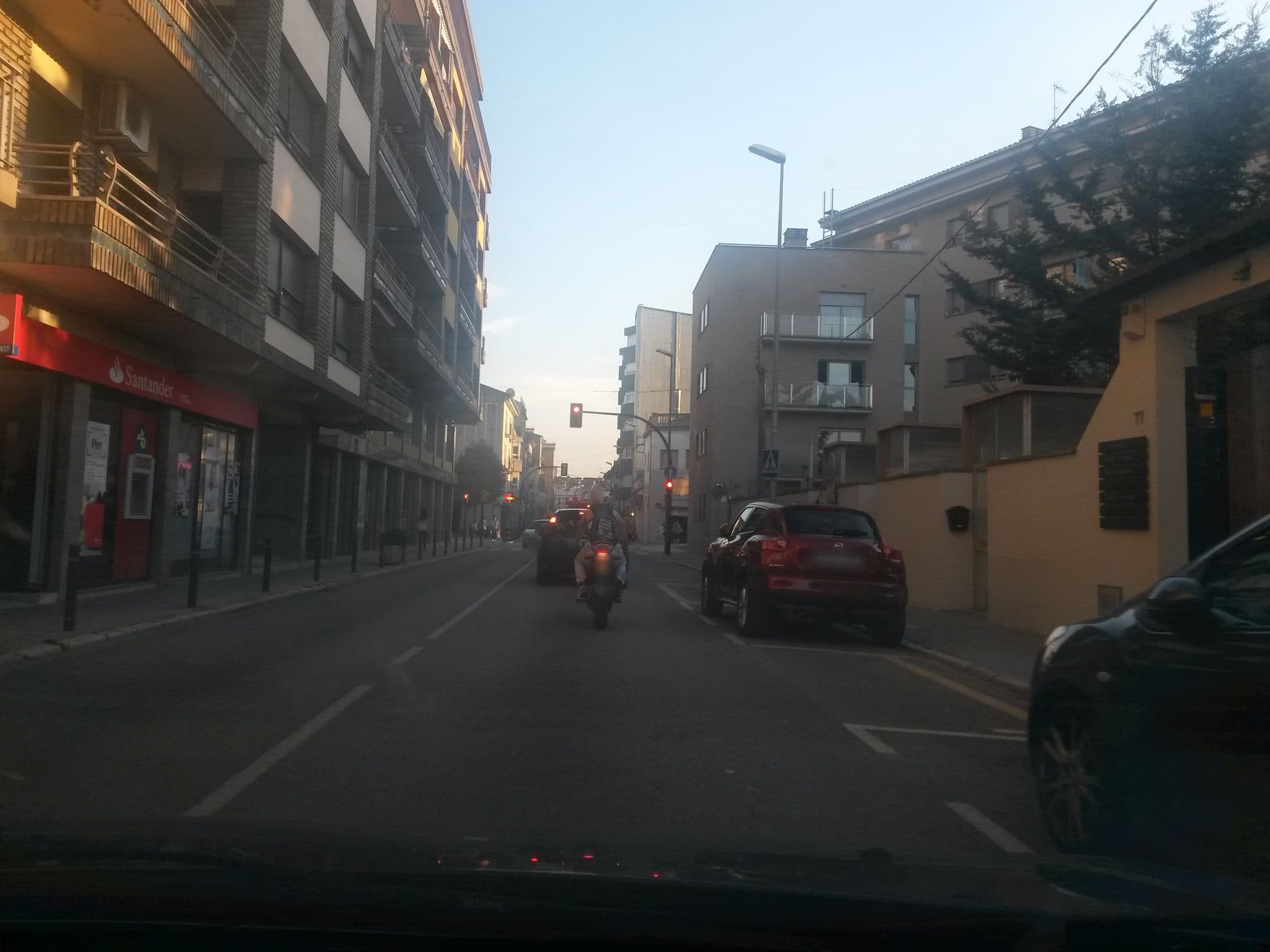 Street view near Ca la Flora, Banyoles — © xevi (CC BY-SA · Mapillary)