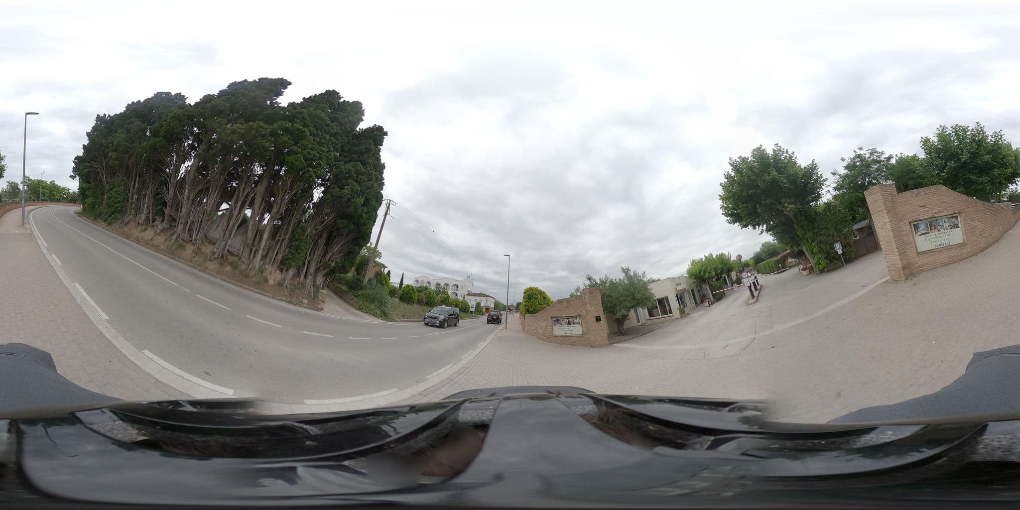 Street view near El Riu, Empuriabrava — © jlstanus (CC BY-SA · Mapillary)