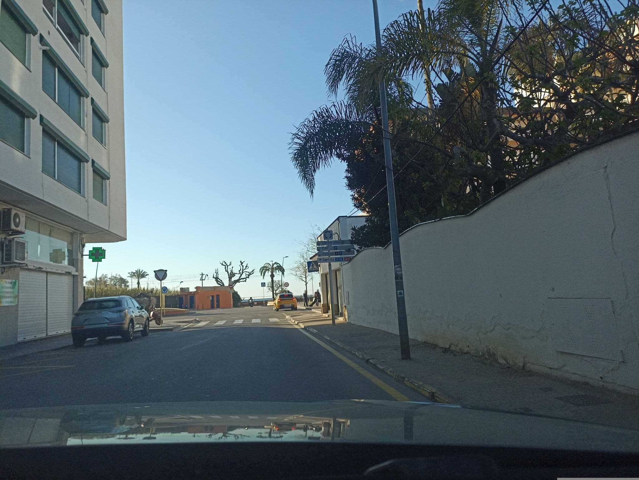 Street view near Piscina Rosa Nautica, Malgrat de Mar — © toniserra (CC BY-SA · Mapillary)