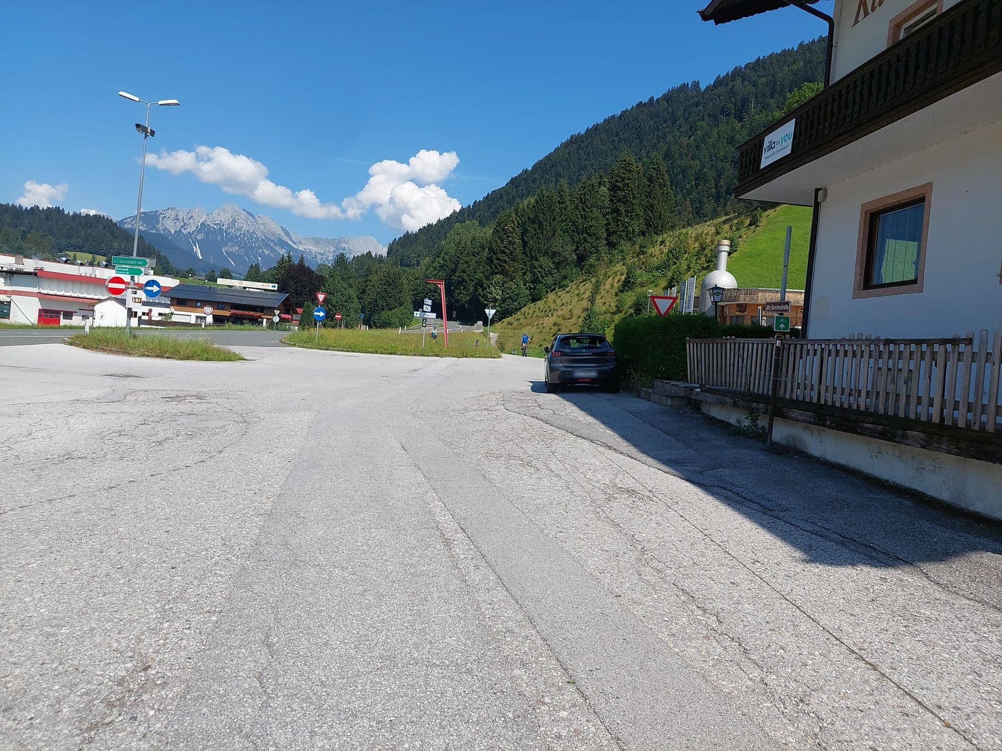 Street view near Gasthof Kaiserblick, Itter — © viavista (CC BY-SA · Mapillary)