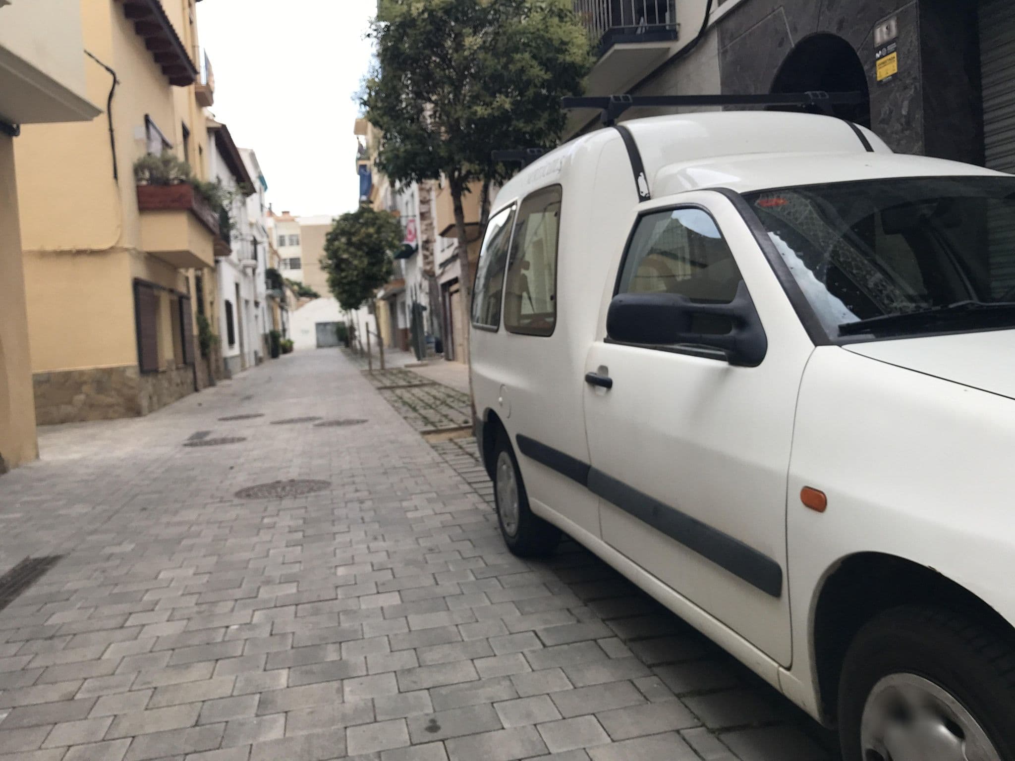 Street view near Aiguaneu S'Auguer, Blanes — © miguel_andrade (CC BY-SA · Mapillary)